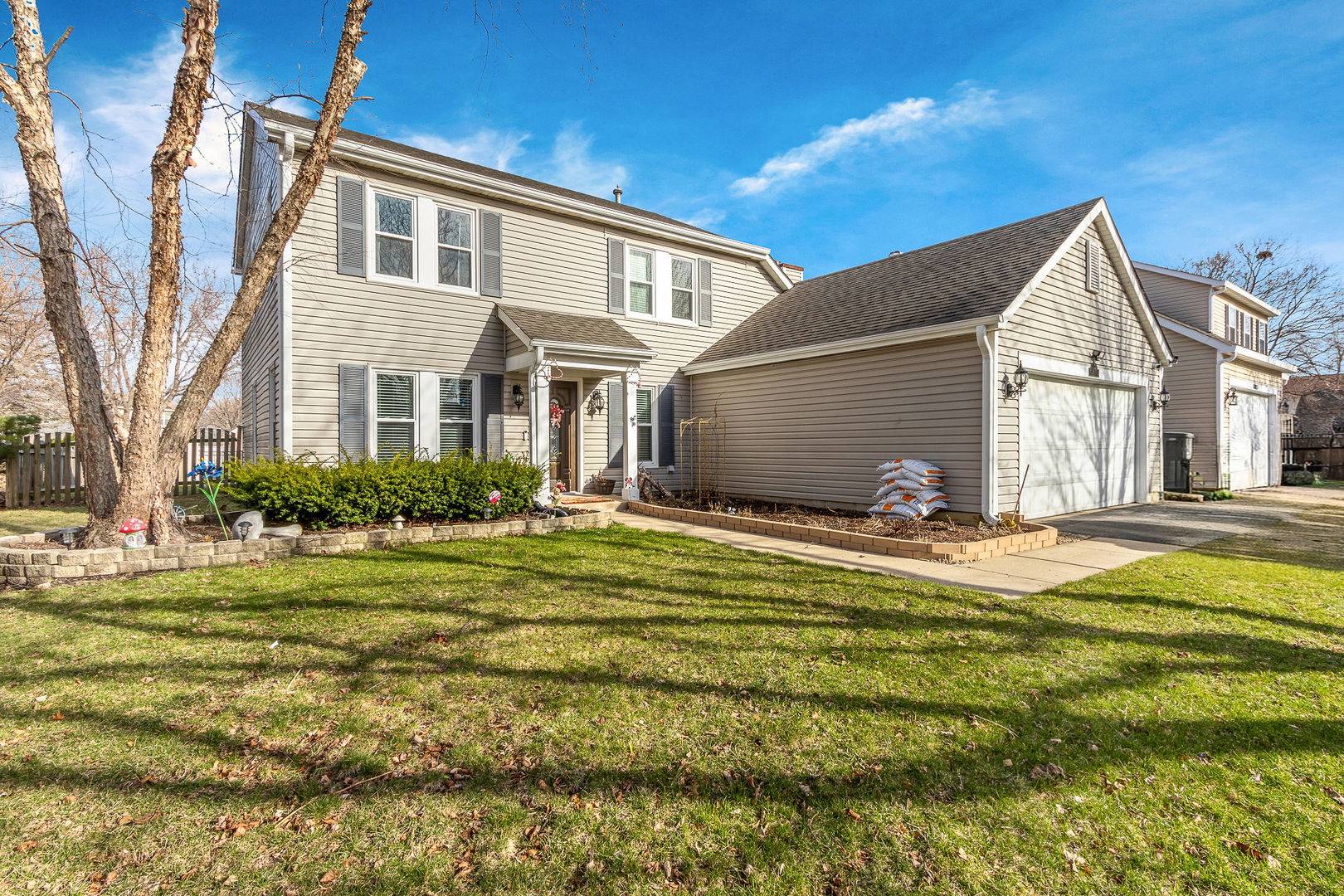 1475 Misthaven LN, Elgin, IL 60123