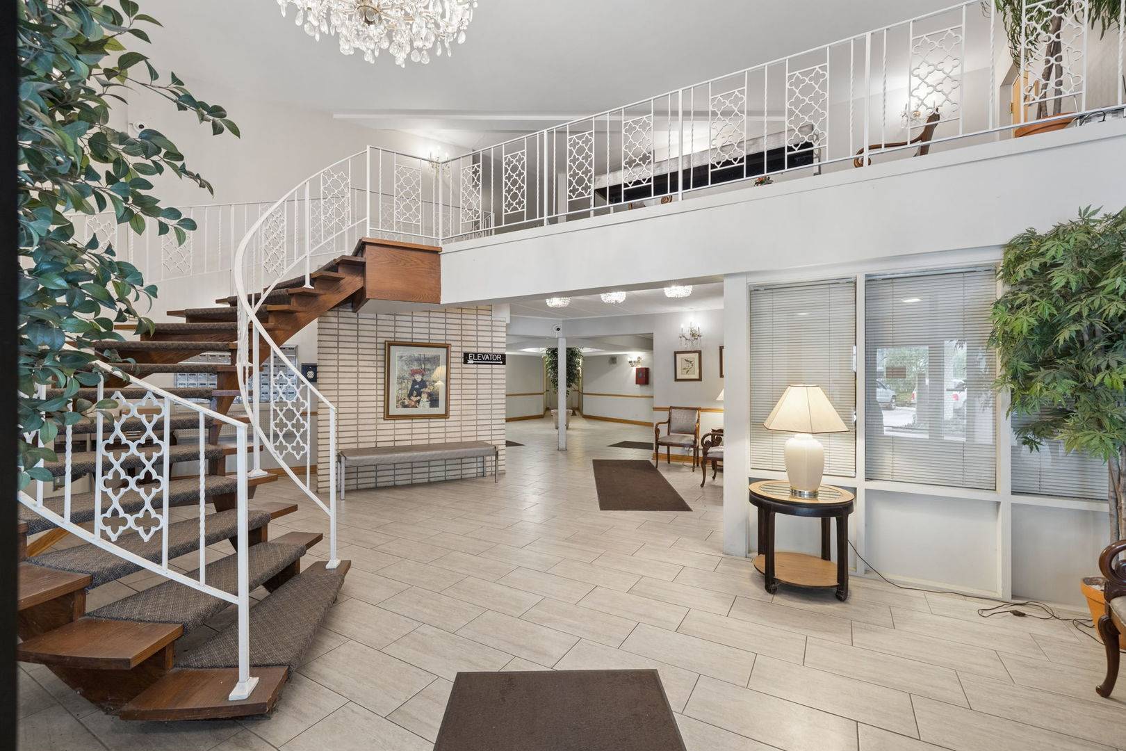 9840 S Pulaski RD #201, Oak Lawn, IL 60453