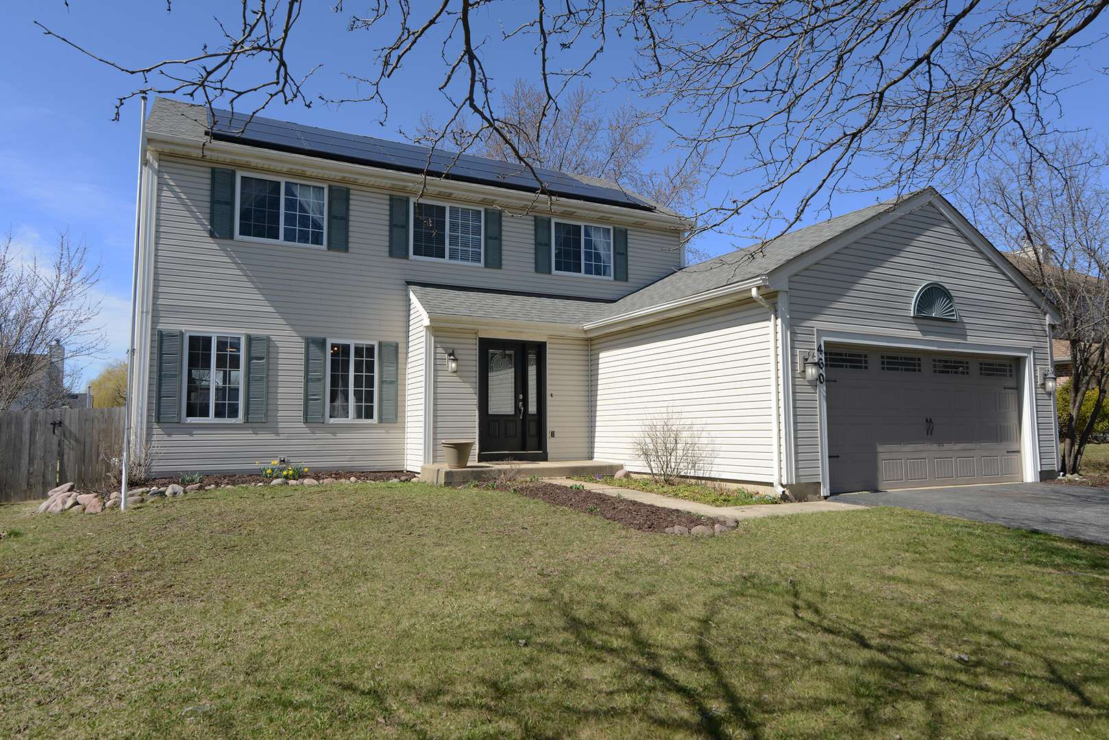 460 Danbury DR, Carol Stream, IL 60188