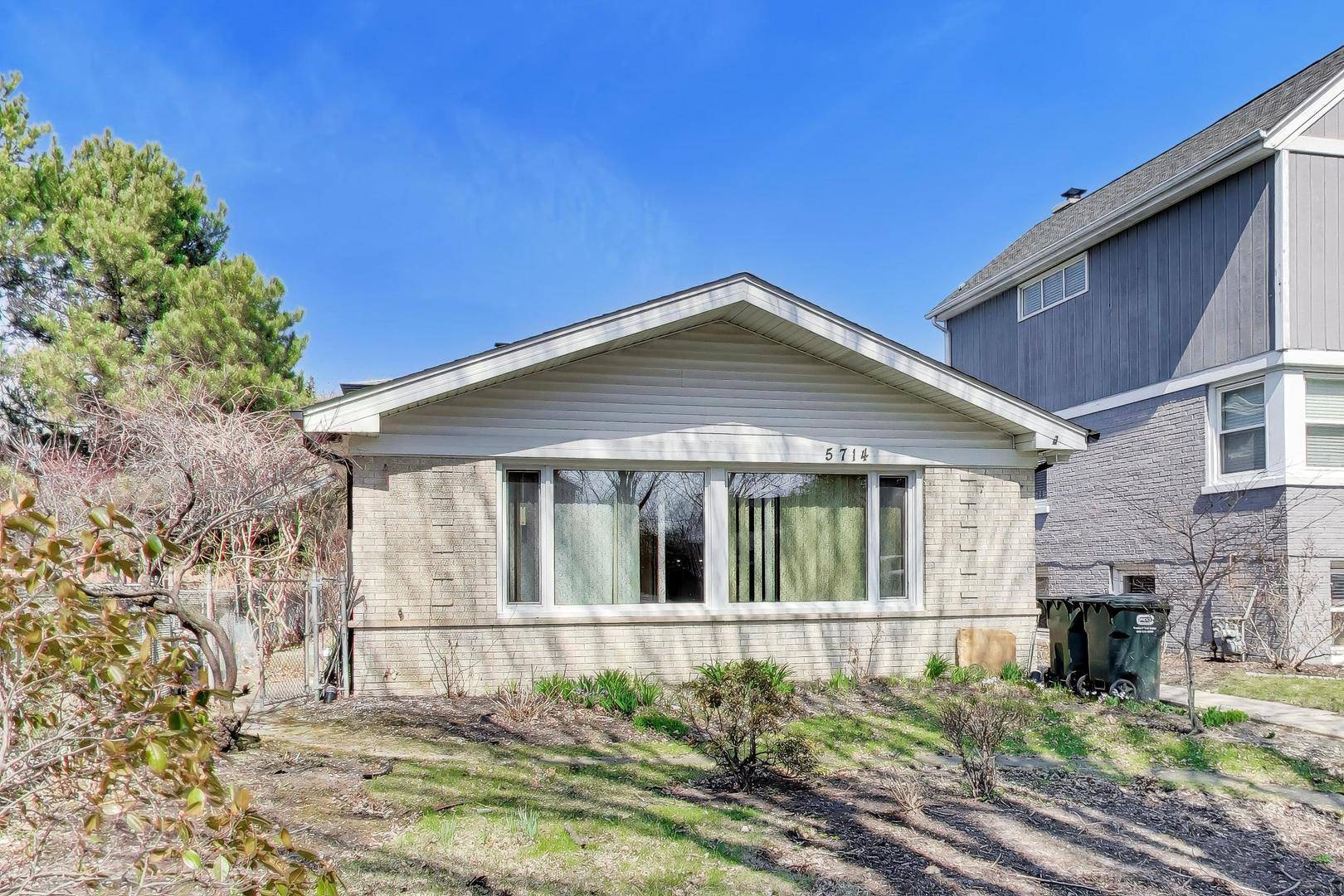 5714 Crain ST, Morton Grove, IL 60053