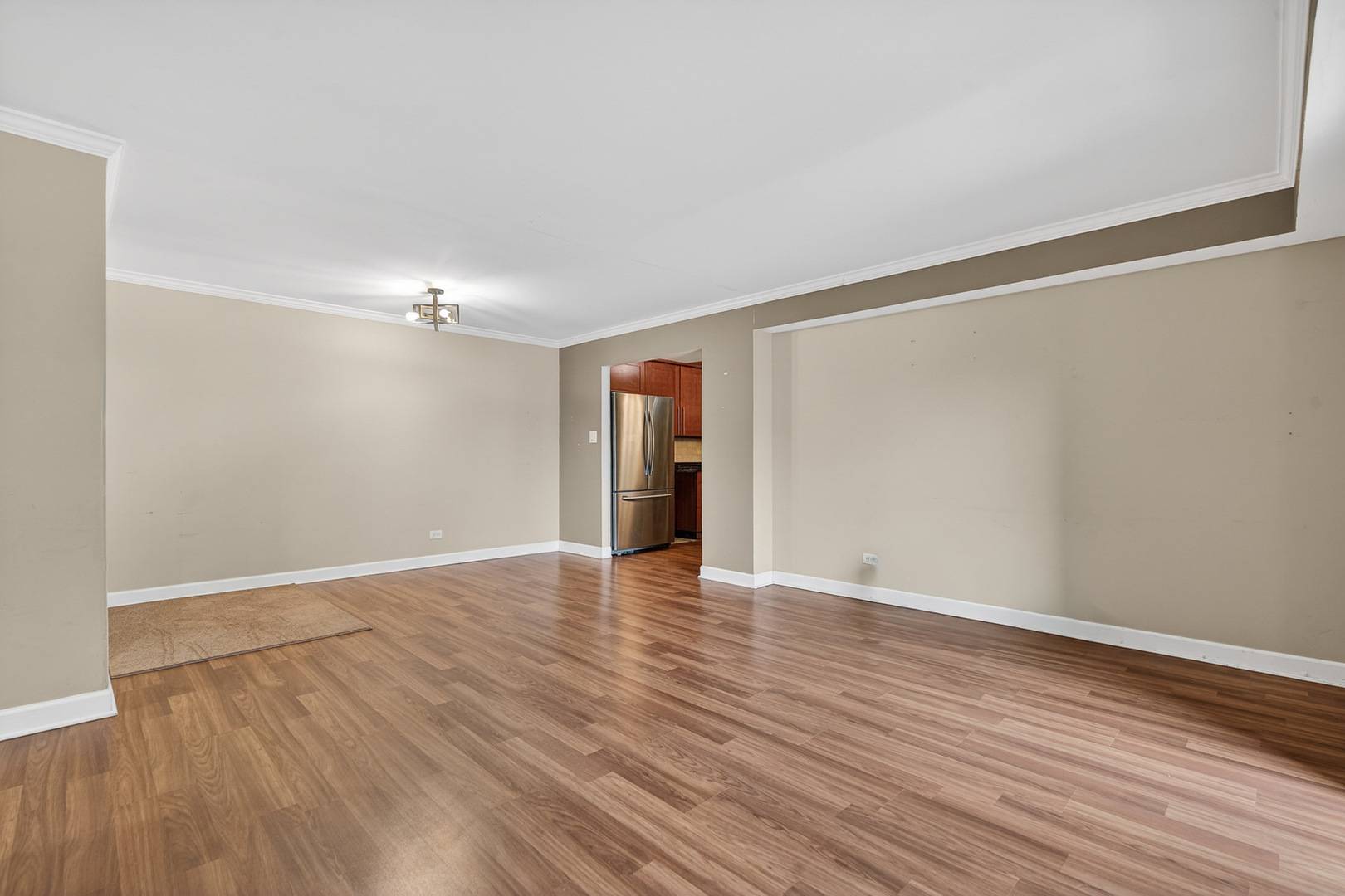 700 PERRIE DR #207, Elk Grove Village, IL 60007