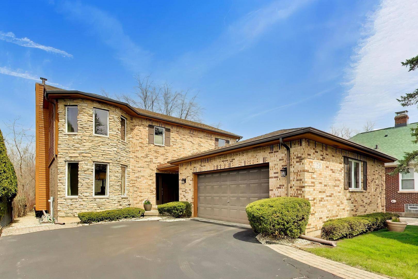 1016 Shermer RD, Northbrook, IL 60062
