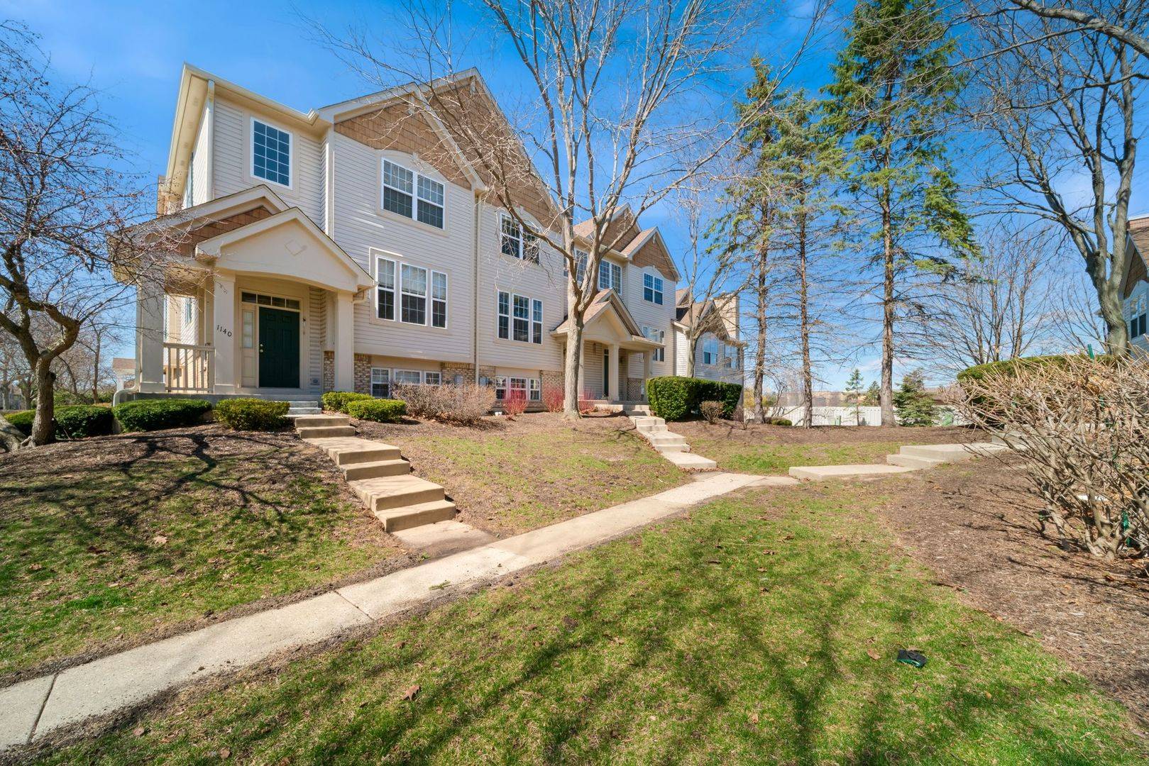 1142 Georgetown WAY, Vernon Hills, IL 60061