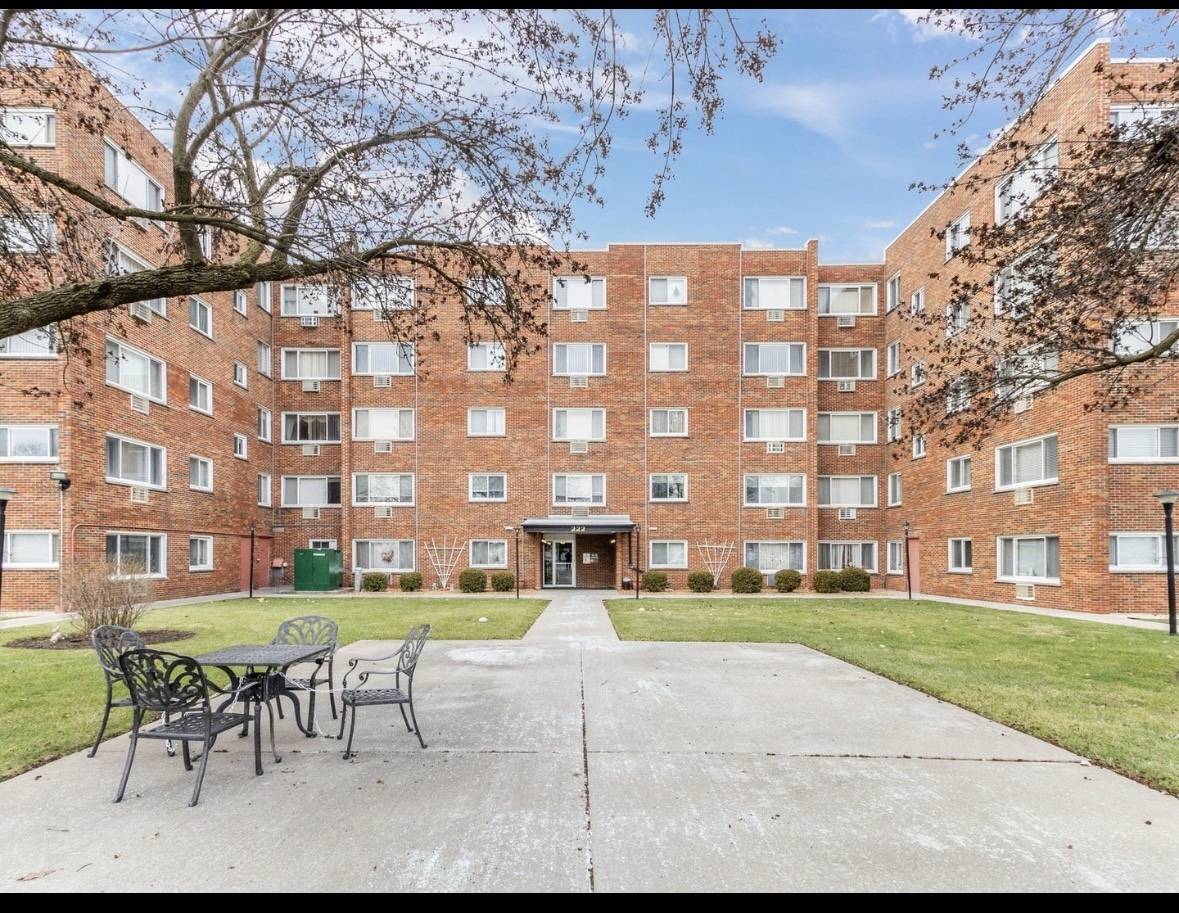 222 Madison ST #208, Joliet, IL 60435