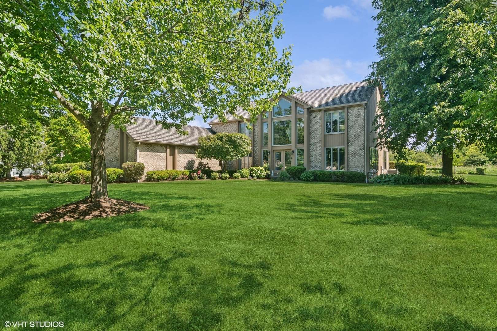 1362 Gettysburg RD, Long Grove, IL 60047