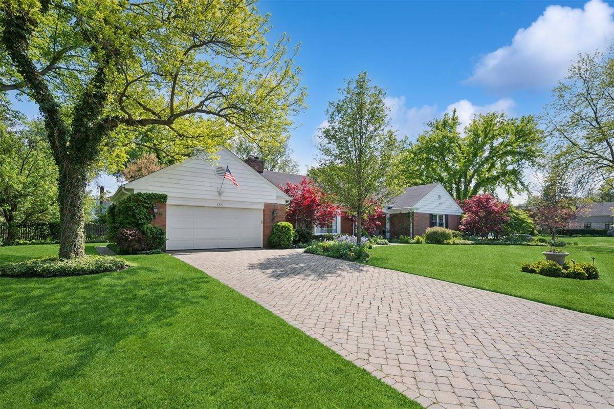 2407 Iroquois RD, Wilmette, IL 60091