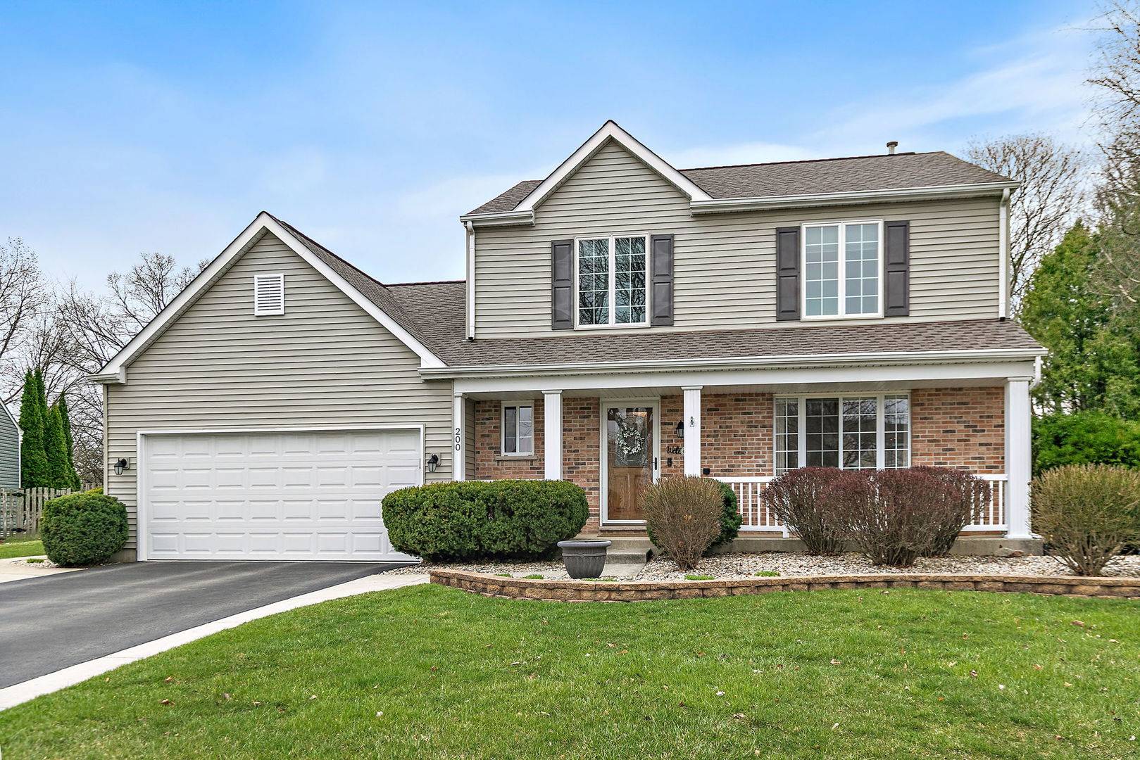 200 Lake DR, Algonquin, IL 60102