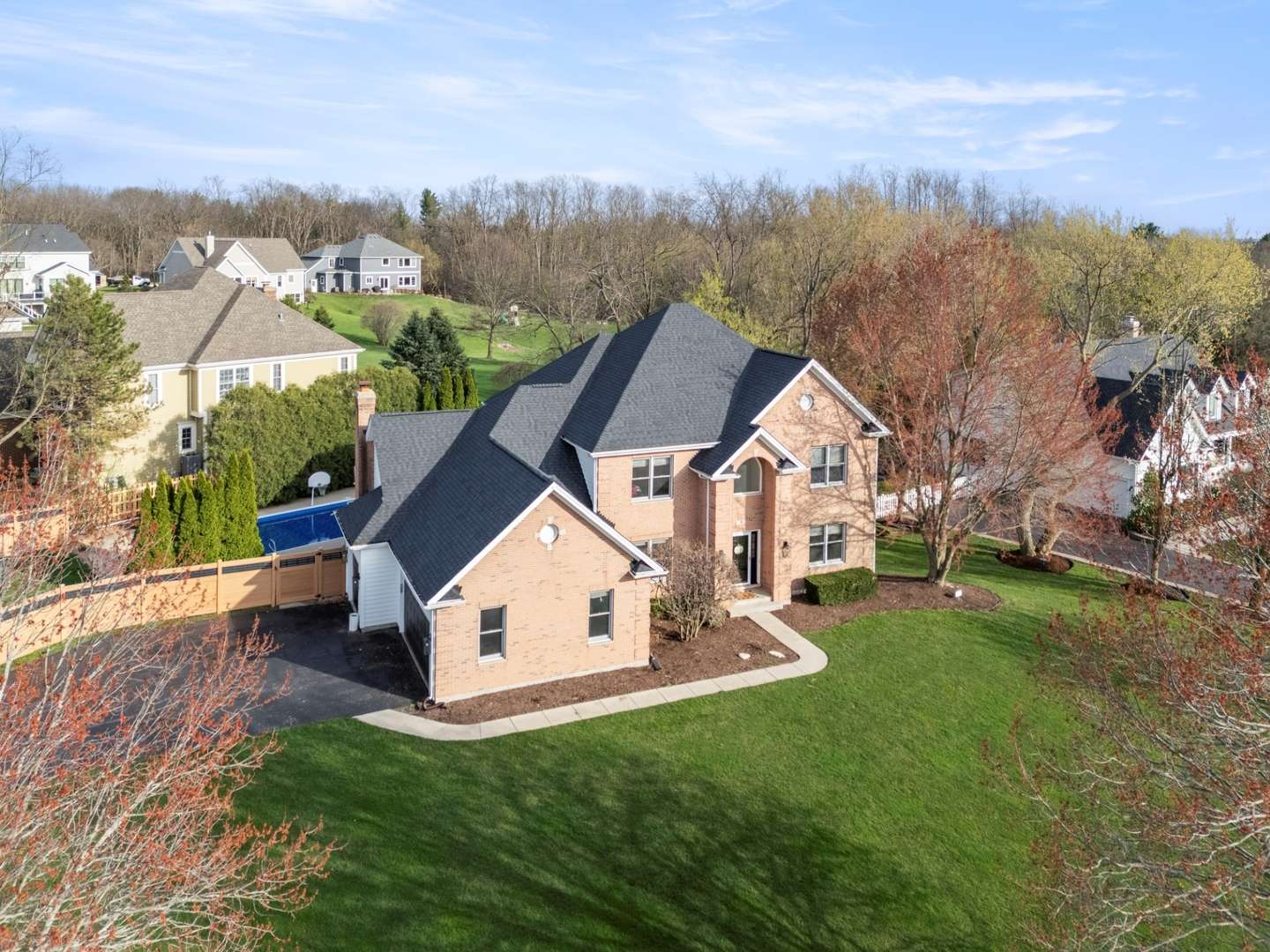 3 Milton CT, Cary, IL 60013