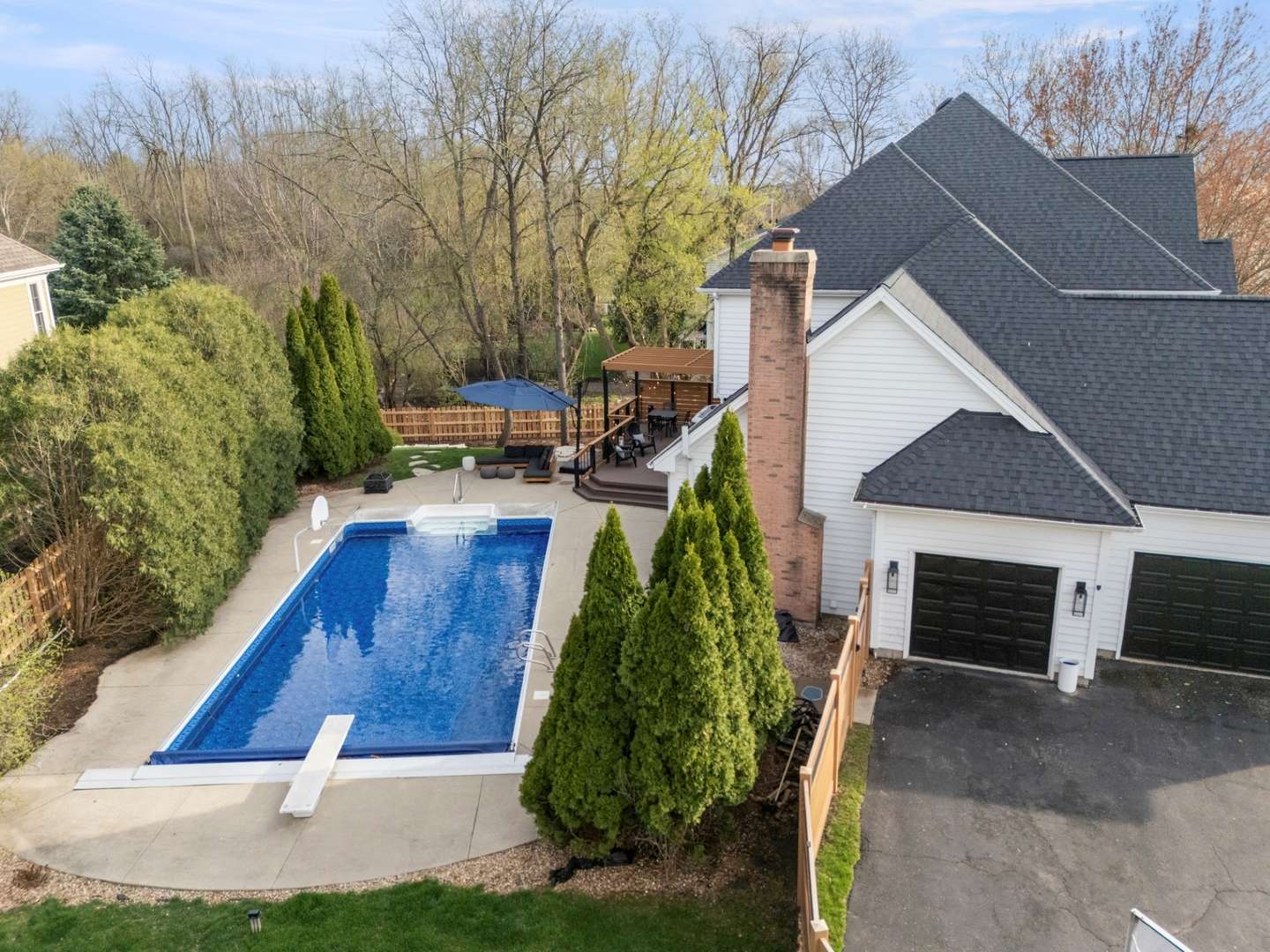 3 Milton CT, Cary, IL 60013