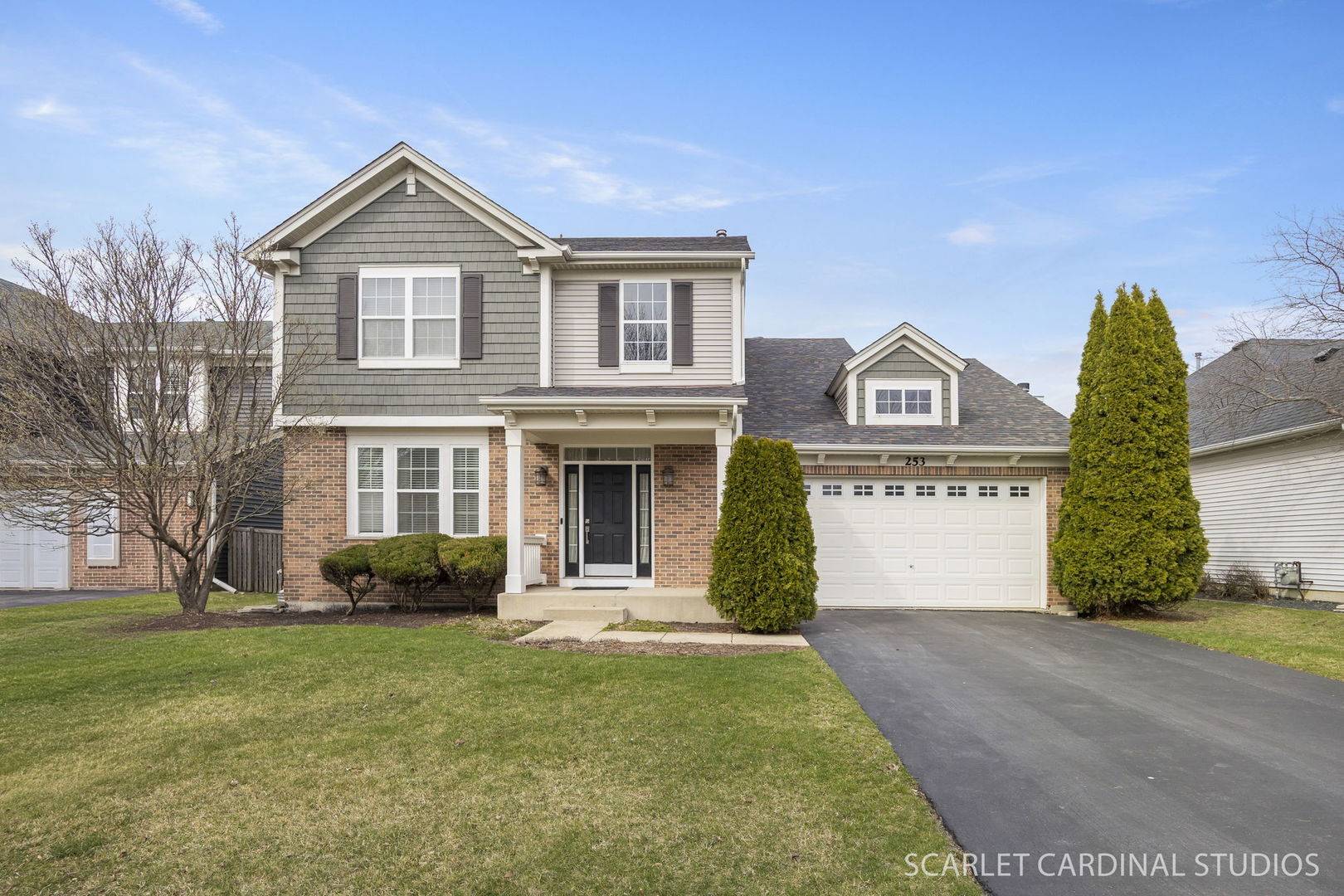 253 Bluegrass Pkwy, Oswego, IL 60543