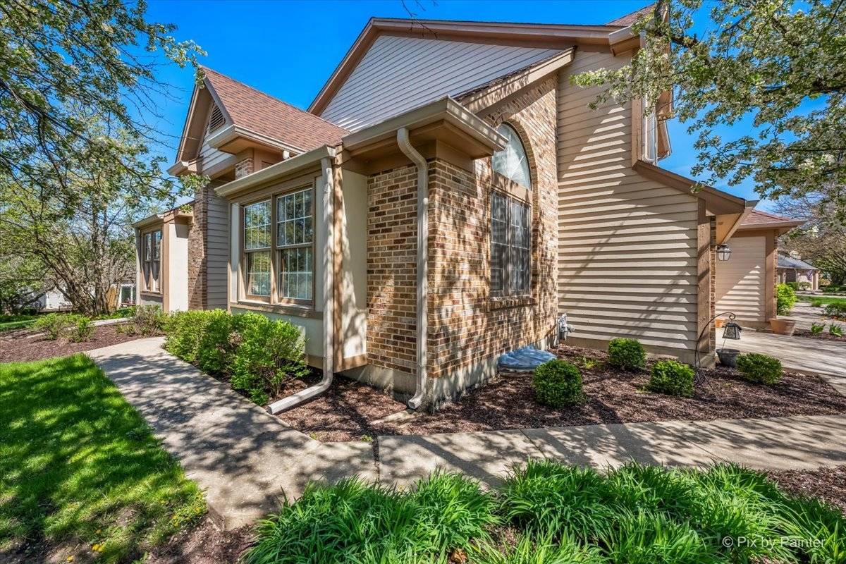 0N688 Chelsea CIR, Winfield, IL 60190