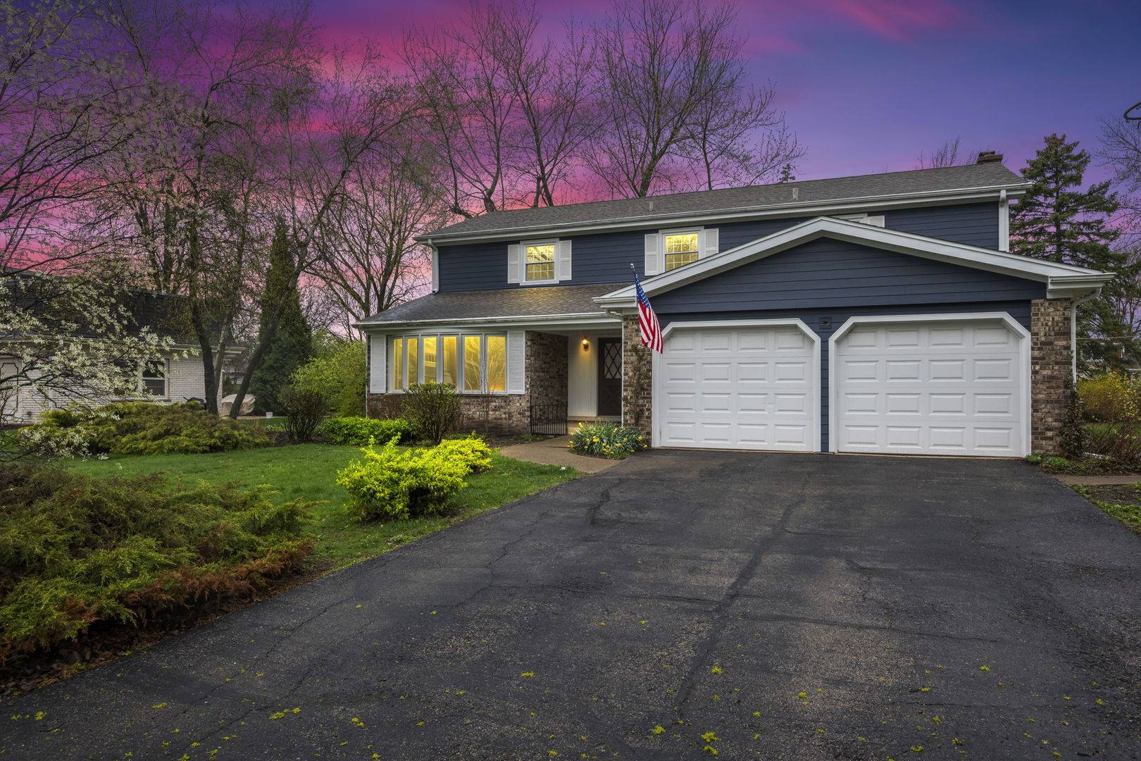 1402 N Harvard AVE, Arlington Heights, IL 60004