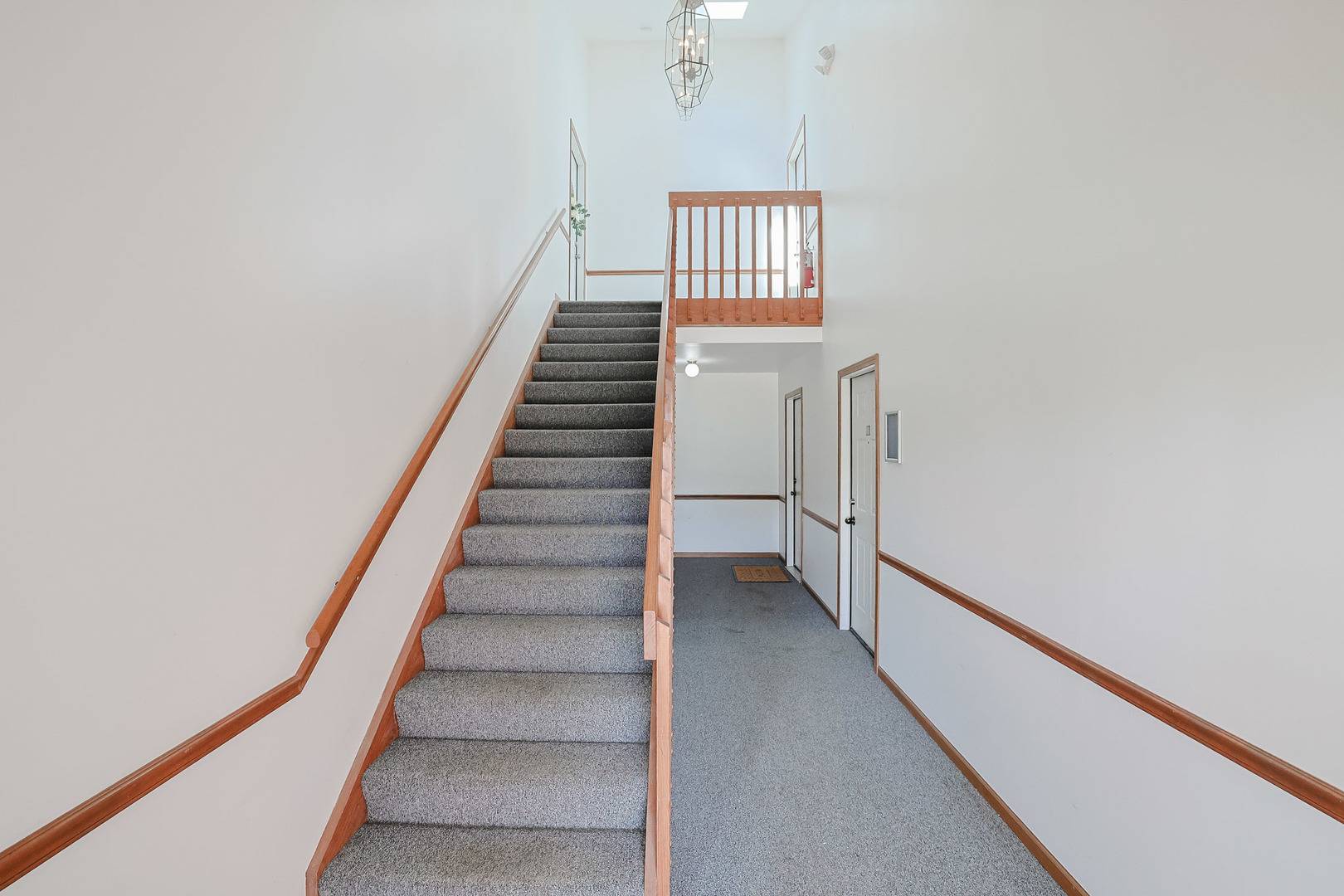 875 Golf Course RD #2, Crystal Lake, IL 60014