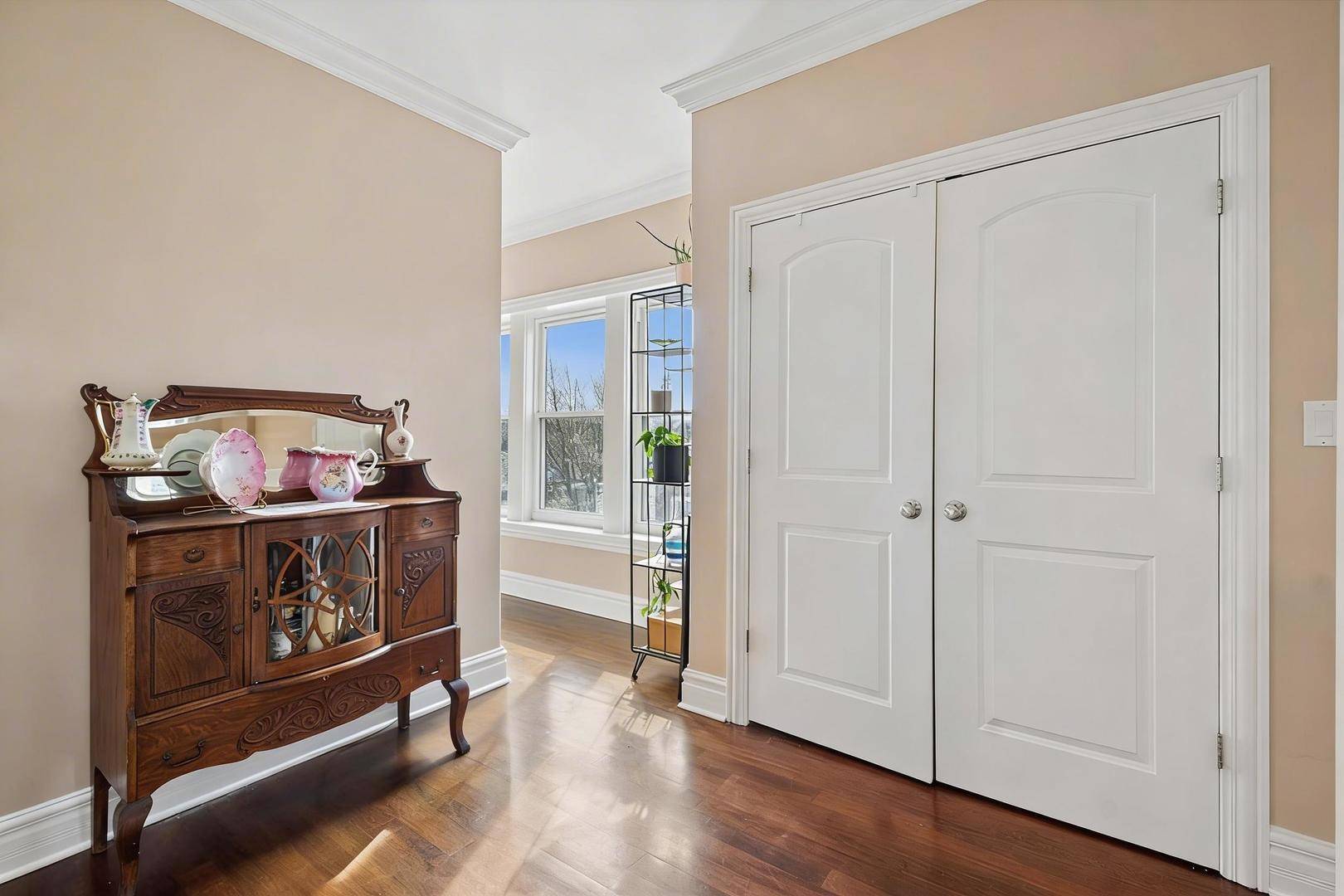 1625 W Catalpa AVE #3, Chicago, IL 60640