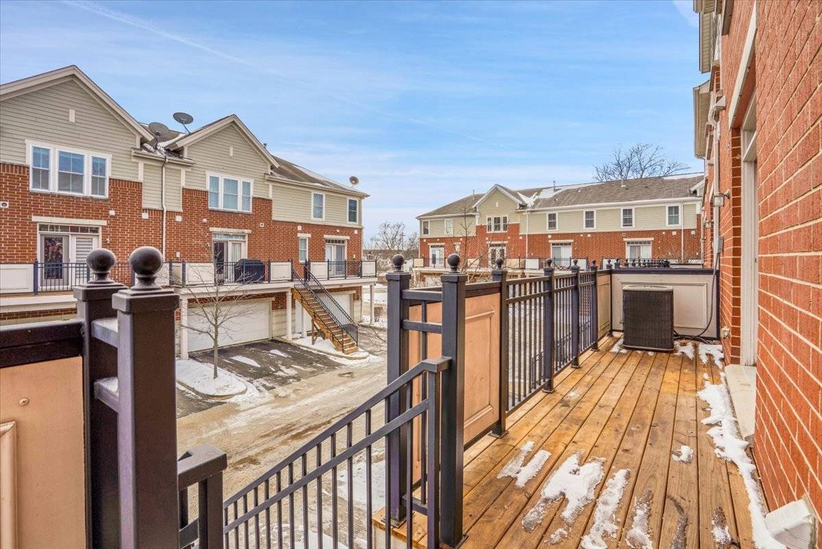 222 W Hyde ST, Arlington Heights, IL 60005