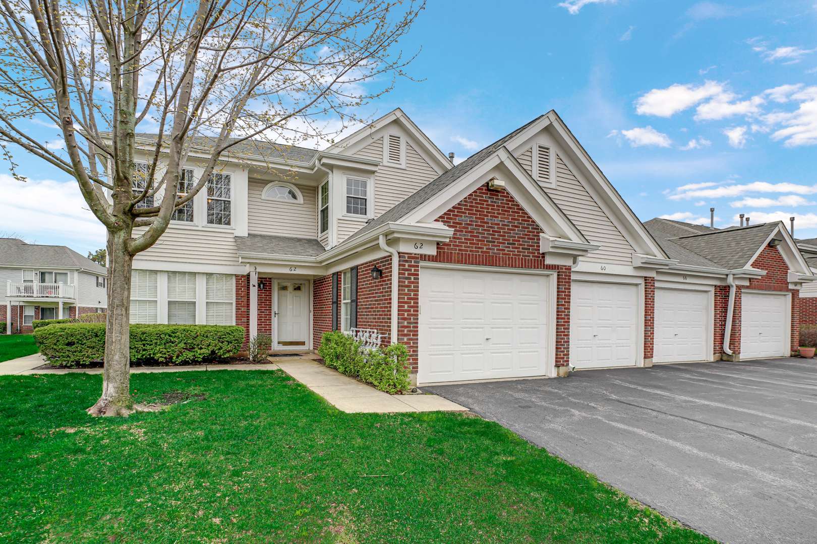 62 Winding Run LN #62, Streamwood, IL 60107