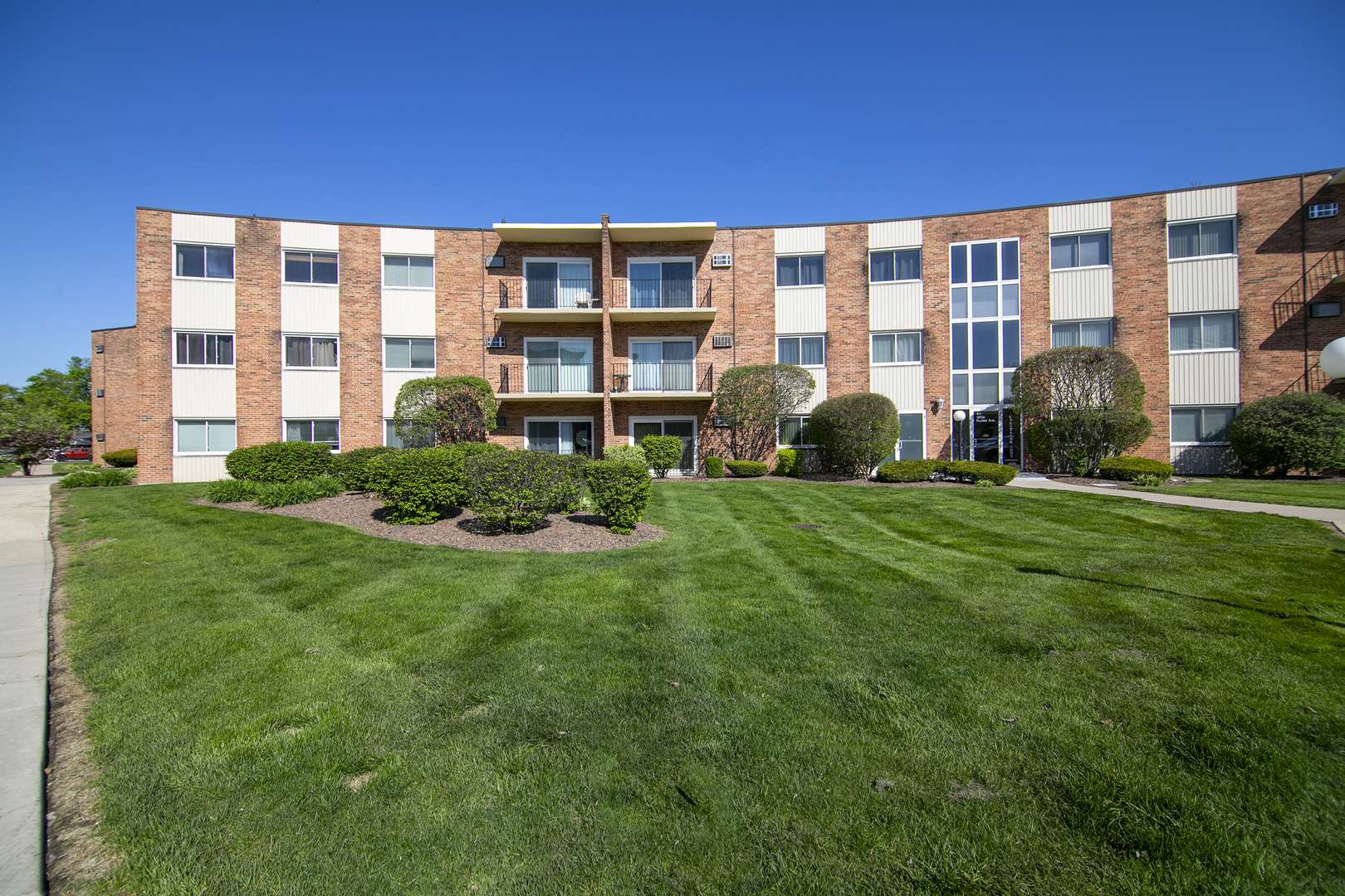 9724 S Karlov AVE #105, Oak Lawn, IL 60453