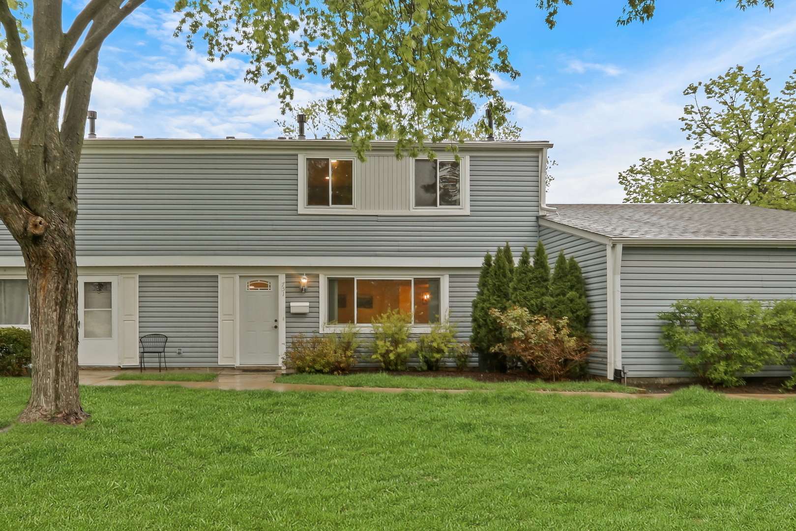 751 Dover PL #4C, Wheeling, IL 60090