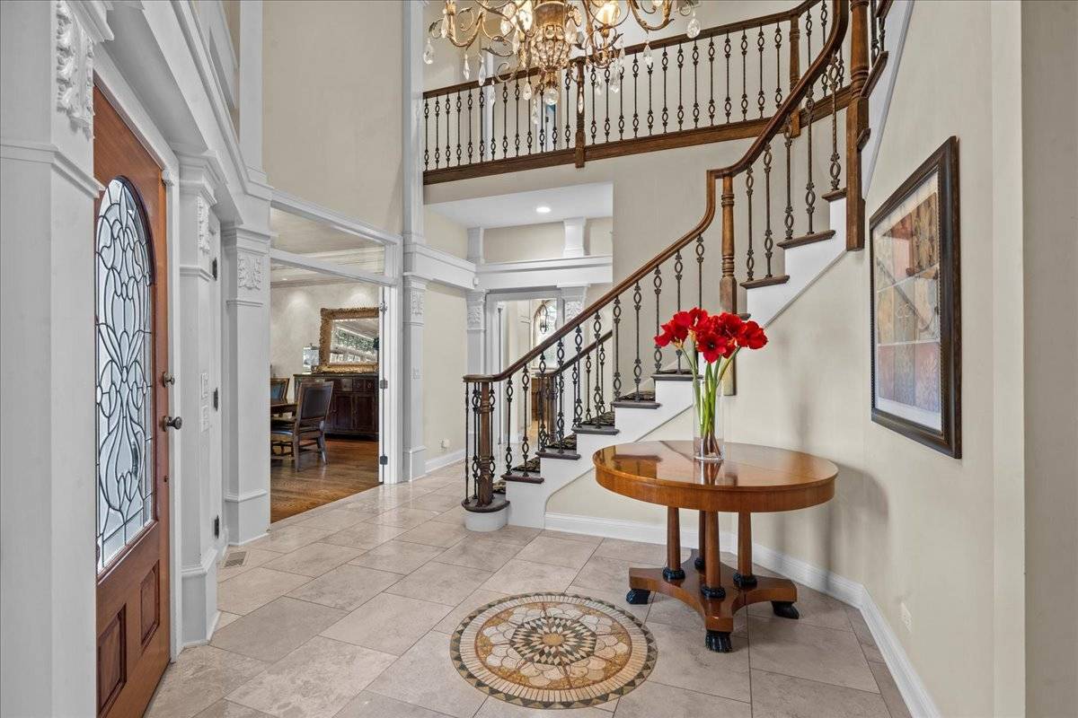 1315 Abington Cambs DR, Lake Forest, IL 60045