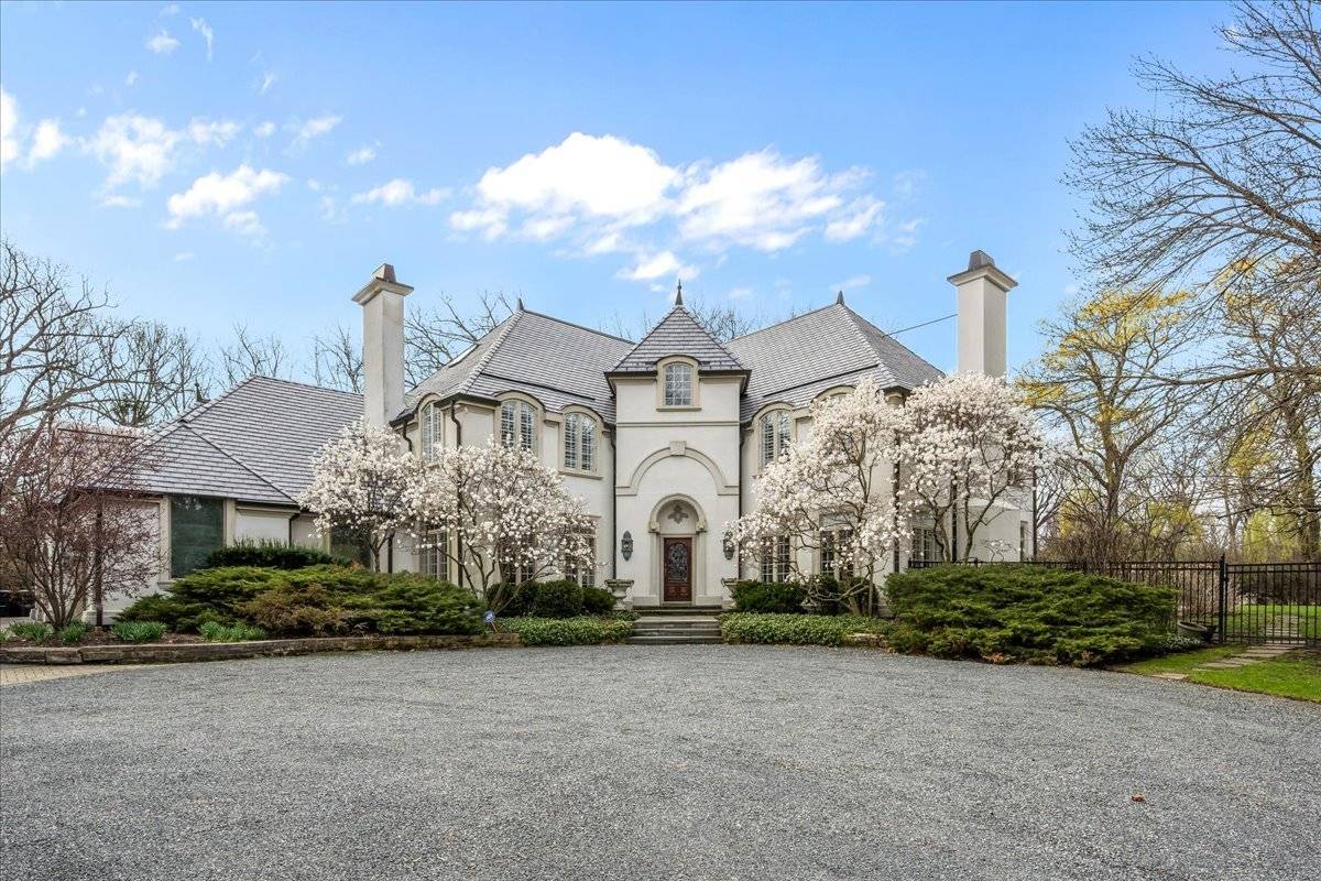 1315 Abington Cambs DR, Lake Forest, IL 60045