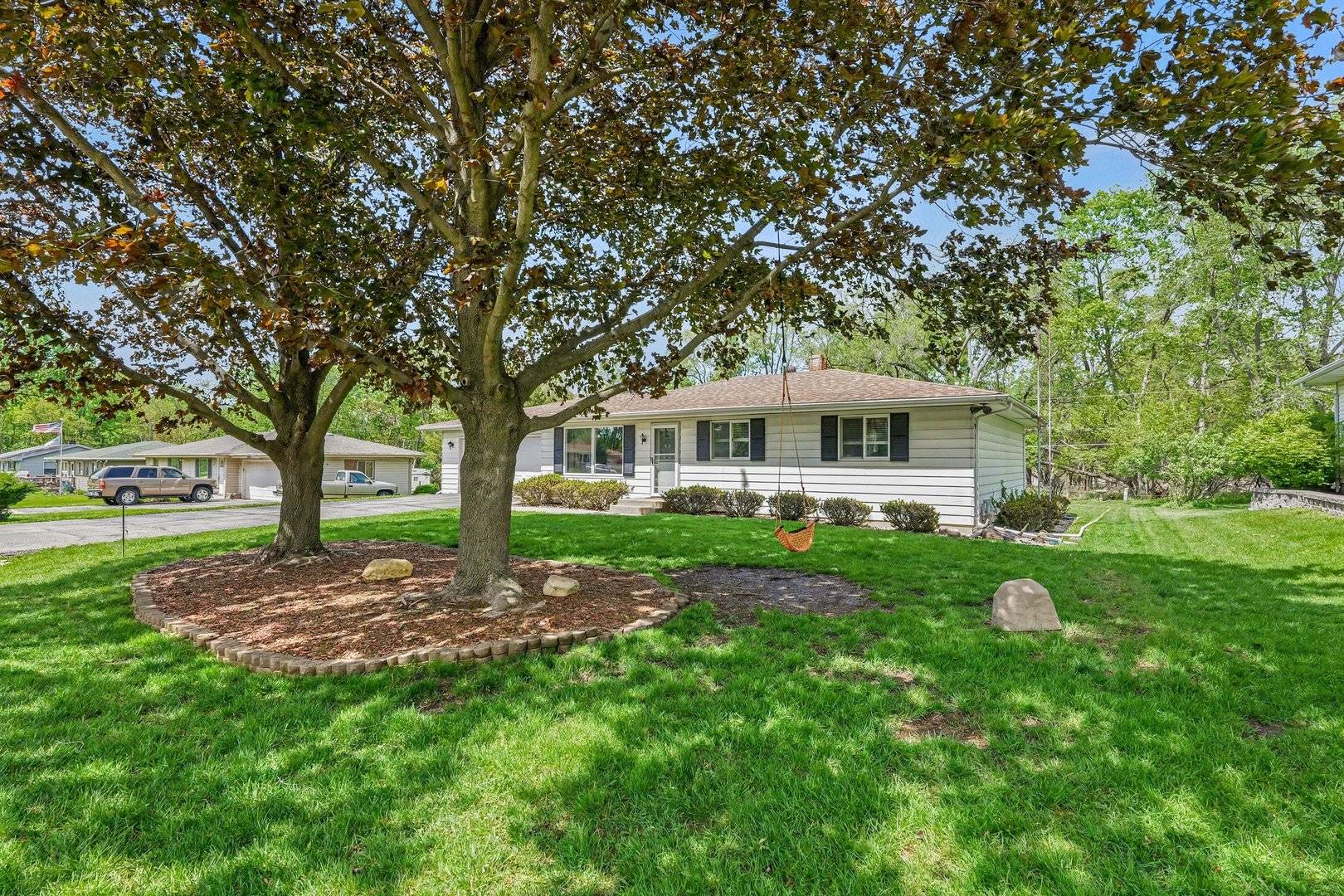 23102 W Marylou AVE, Channahon, IL 60410