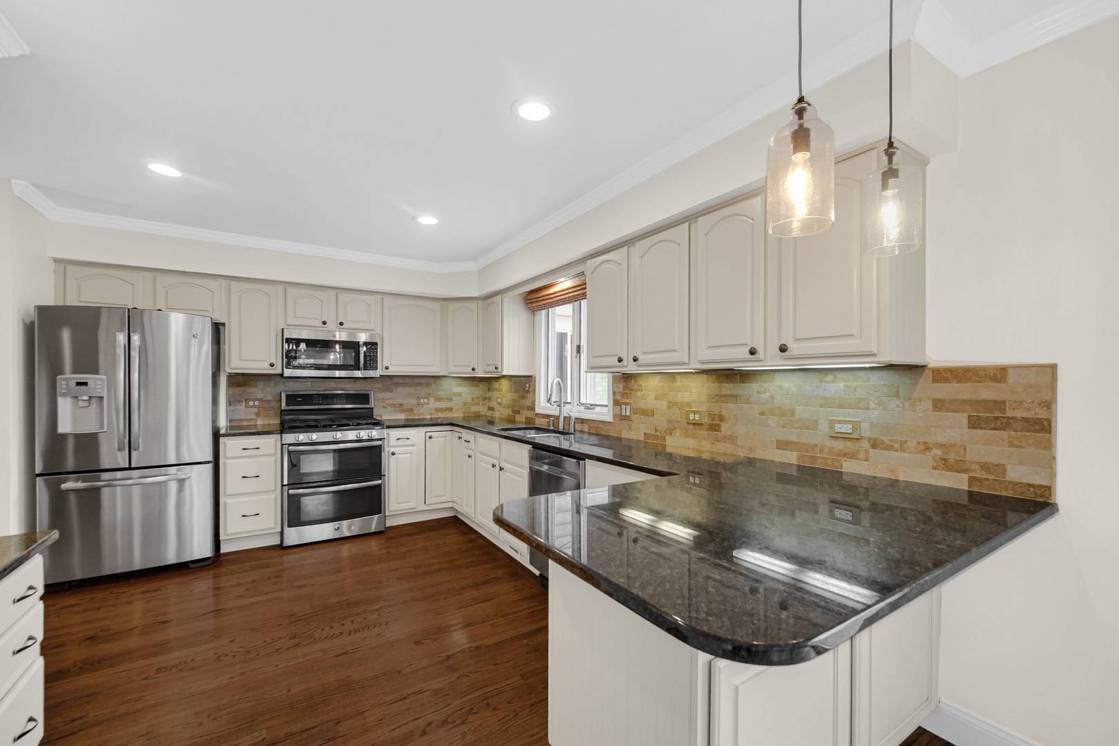 613 Ford LN, Bartlett, IL 60103