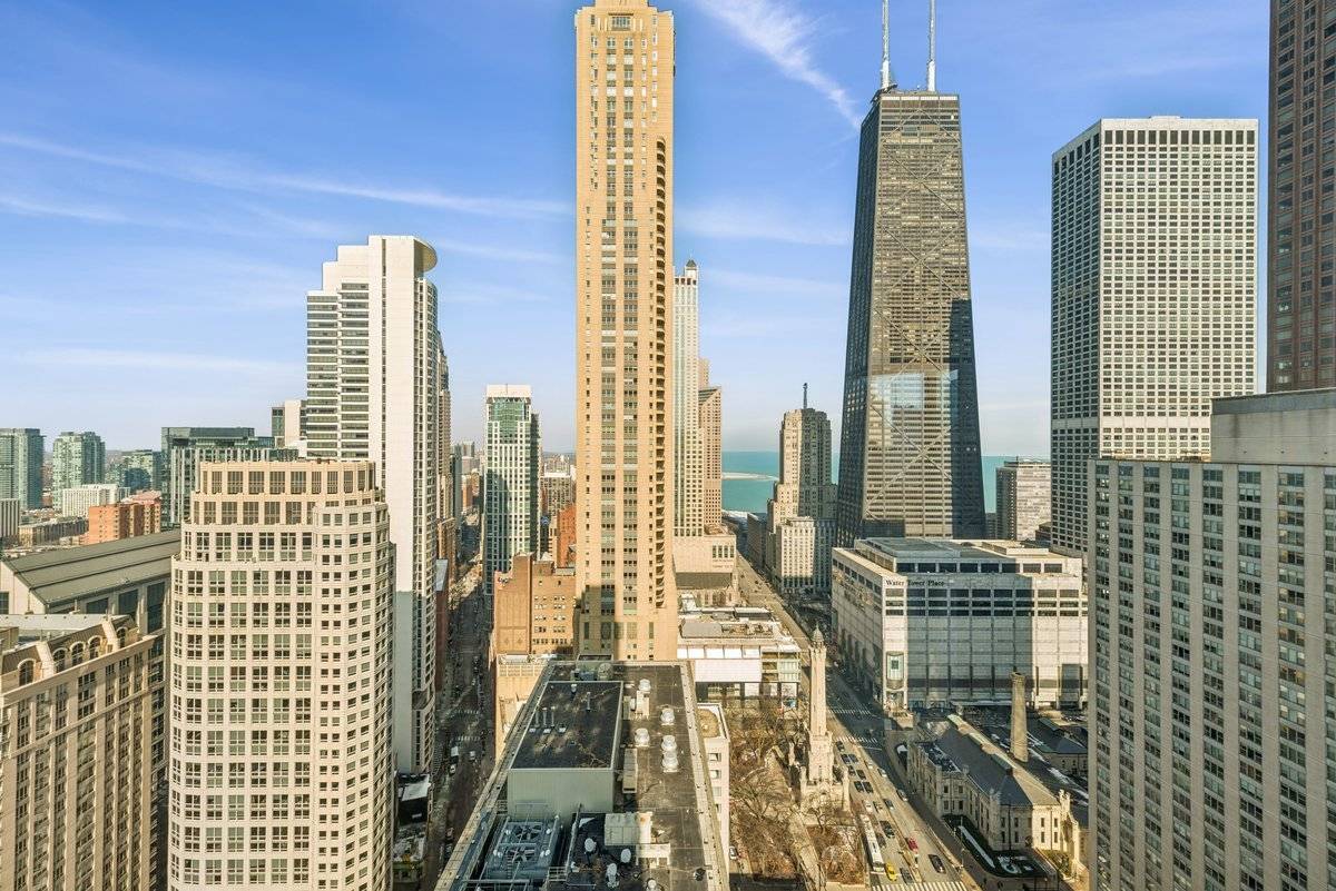 100 E Huron ST #2903, Chicago, IL 60611