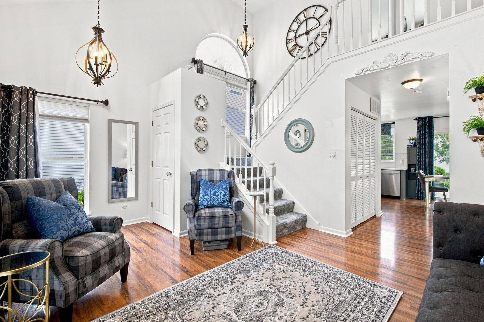 736 Wildflower CIR, Naperville, IL 60540