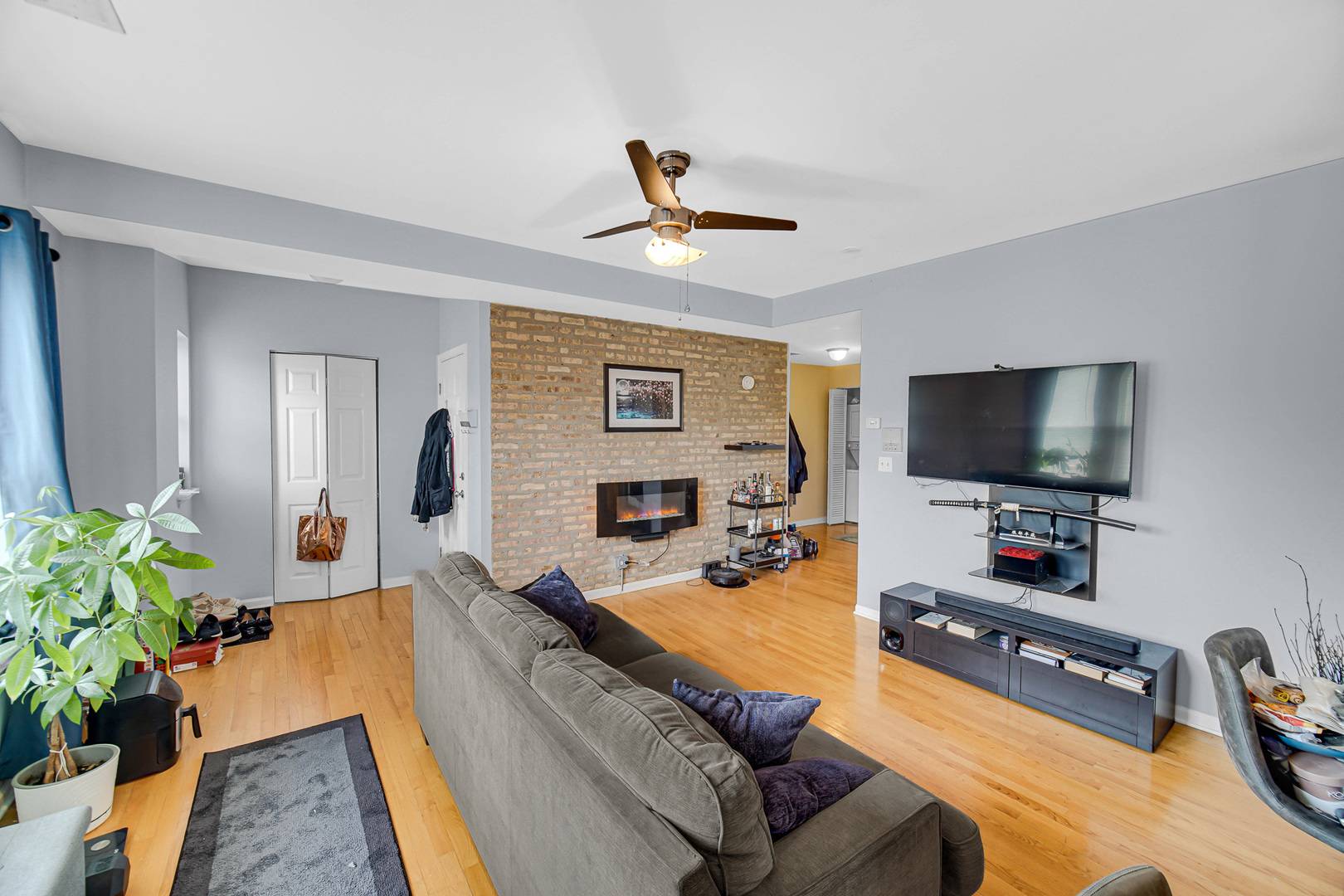 6104 N Rockwell ST #3N, Chicago, IL 60659