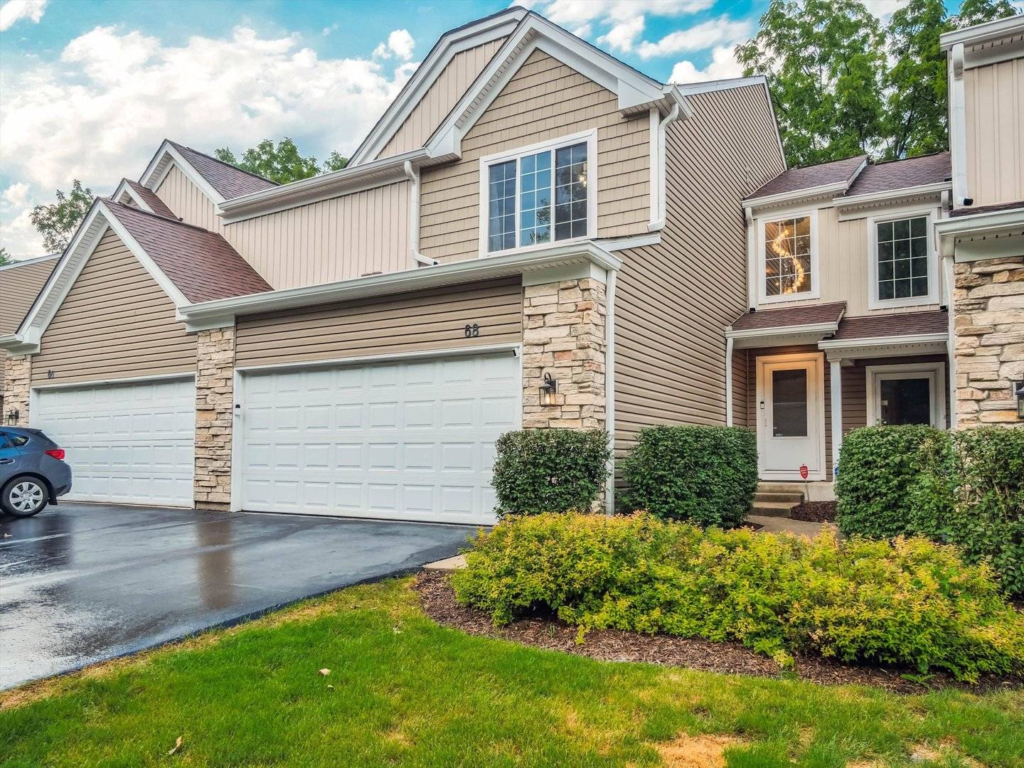 68 Cambridge AVE, Streamwood, IL 60107