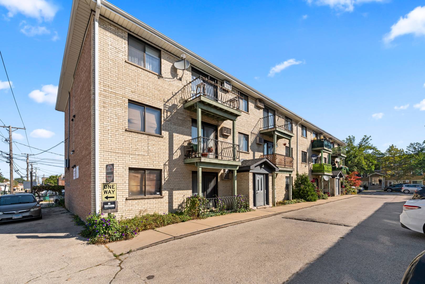 2016 N Harlem AVE #7W, Elmwood Park, IL 60707