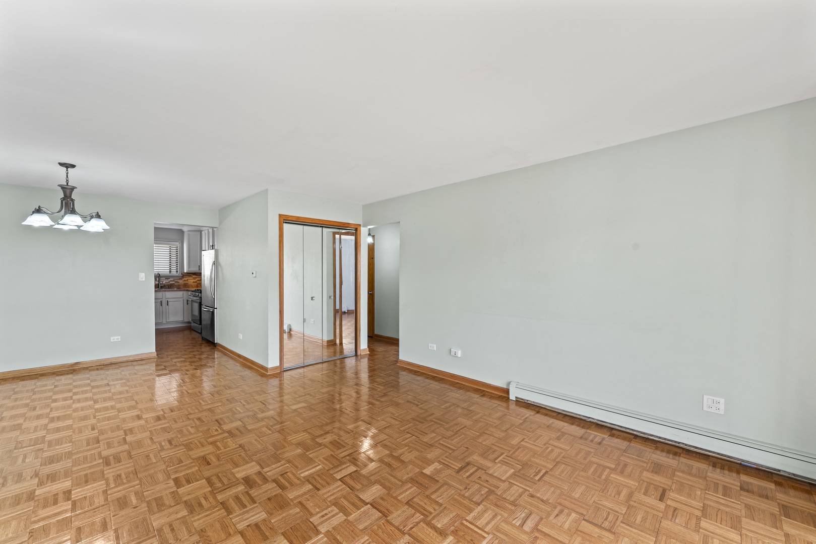 2016 N Harlem AVE #7W, Elmwood Park, IL 60707