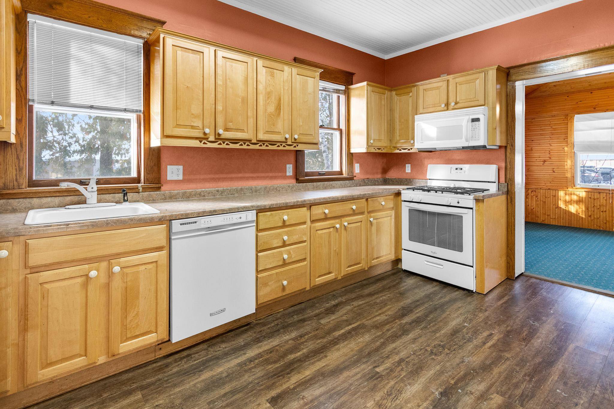 6494 School ST, Finlayson, MN 55735