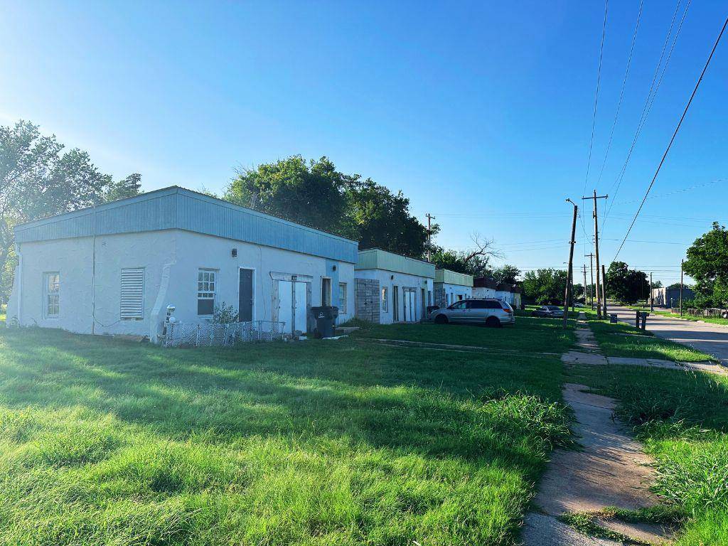 402 NW 3rd ST, Lawton, OK 73507