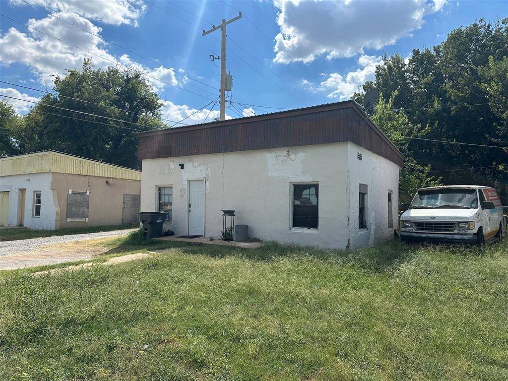 408 NW 3rd ST, Lawton, OK 73507