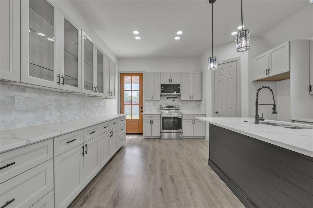 917 S Carroll Avenue, Dallas, TX 75223
