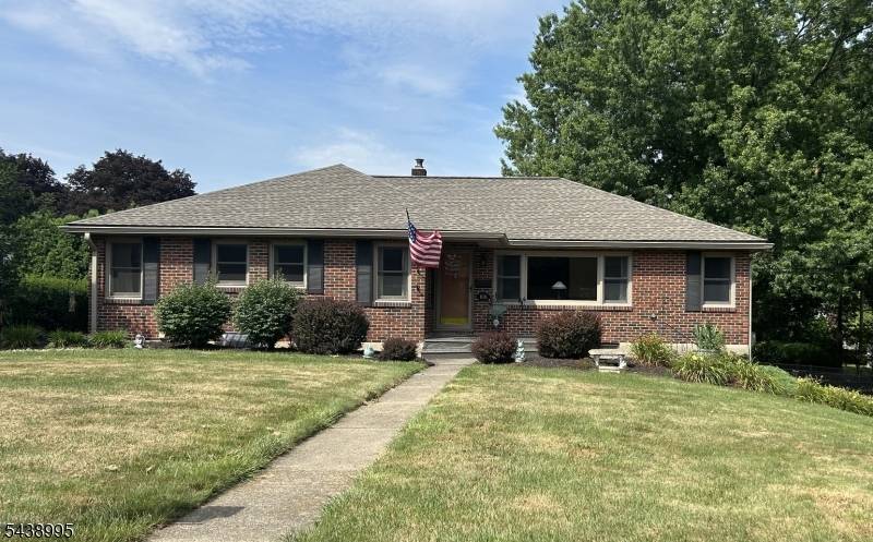 106 Liggett Blvd, Pohatcong Twp., NJ 08865