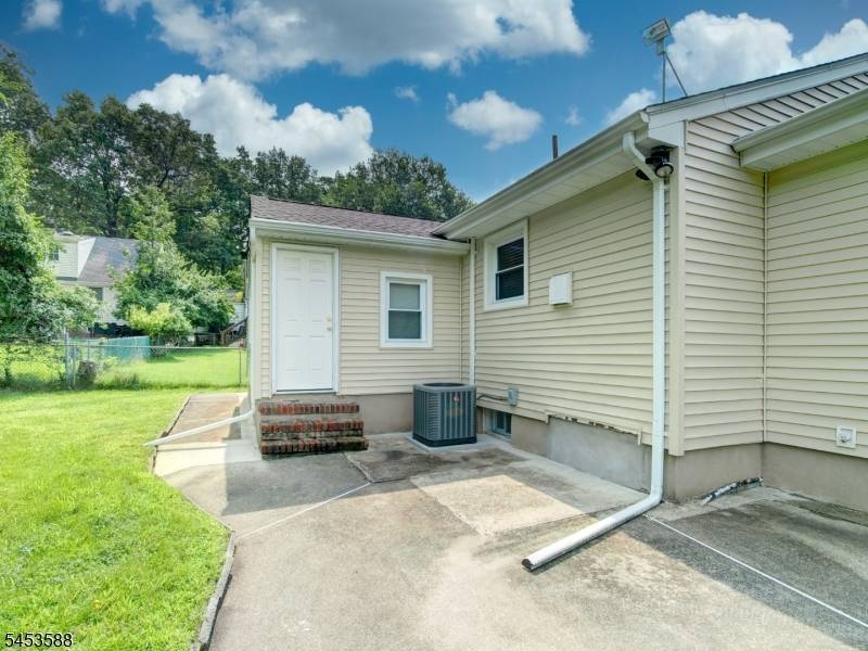 25 Woodland Ave, West Orange Twp., NJ 07052
