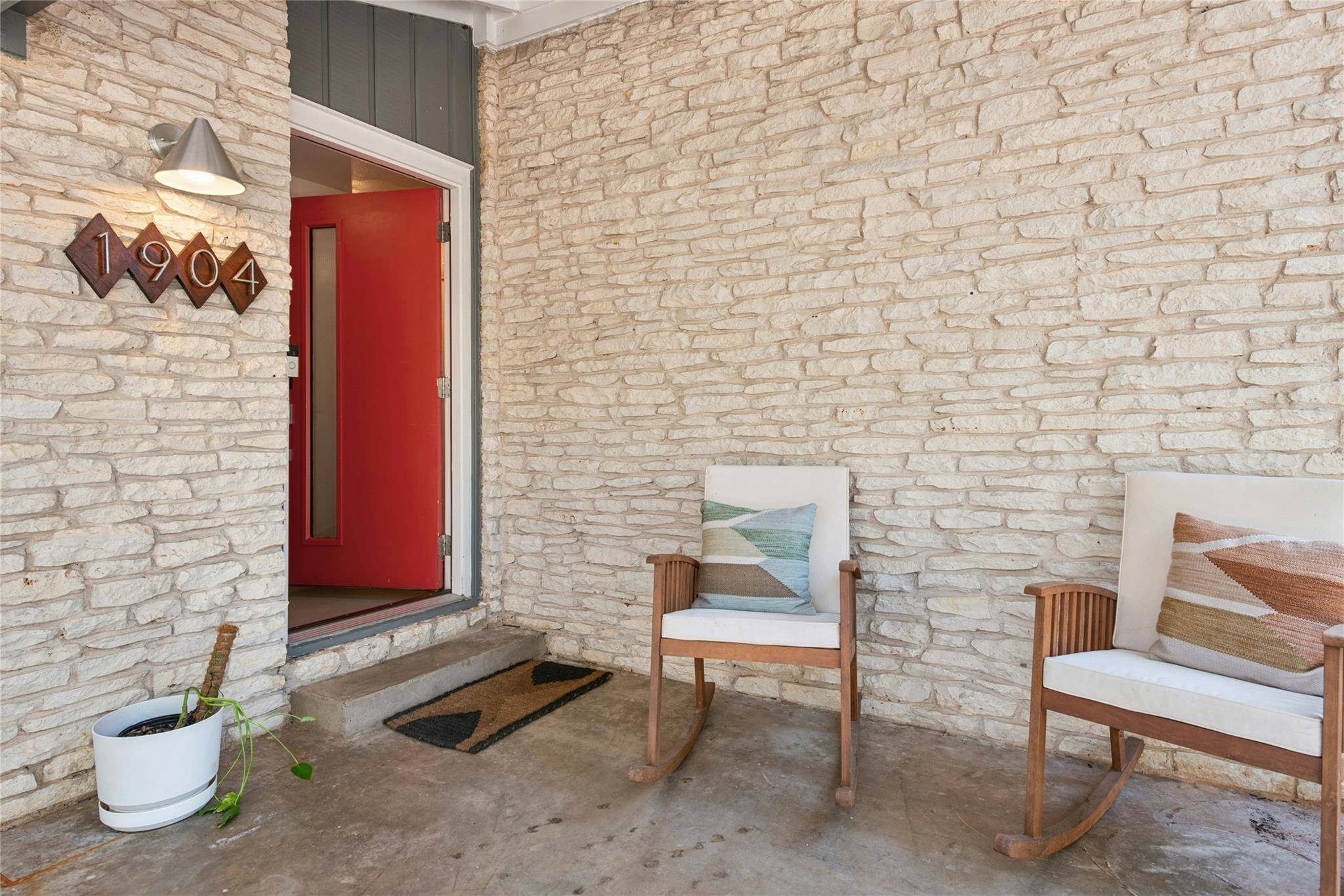 1904 Parkside LN, Austin, TX 78745