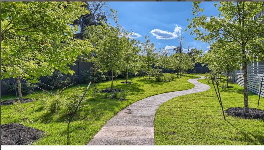 4004 Banister LN #106, Austin, TX 78704