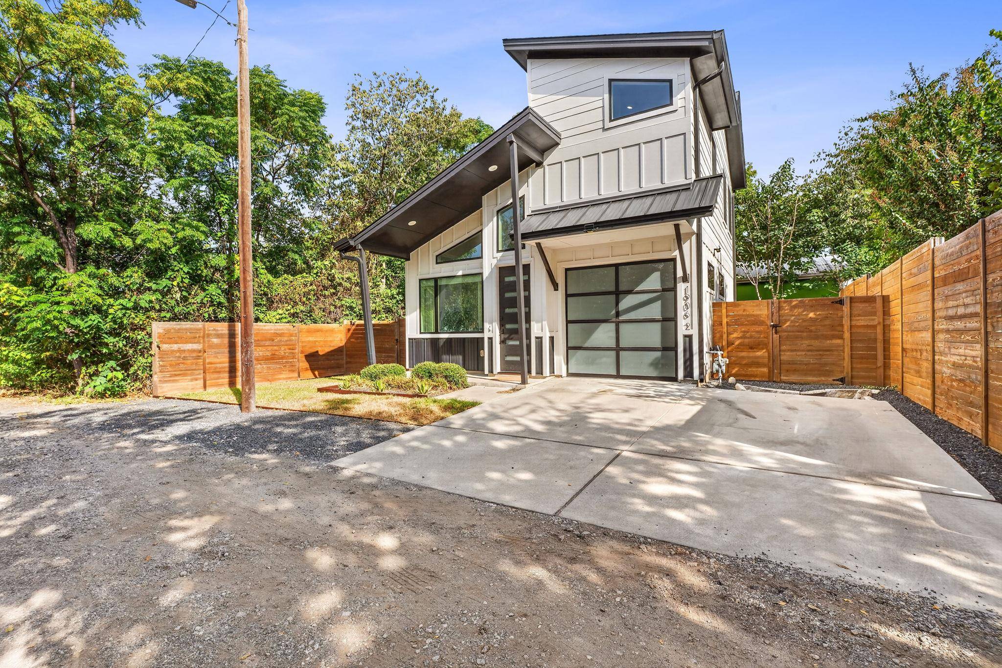 1906 Salina ST #2, Austin, TX 78722