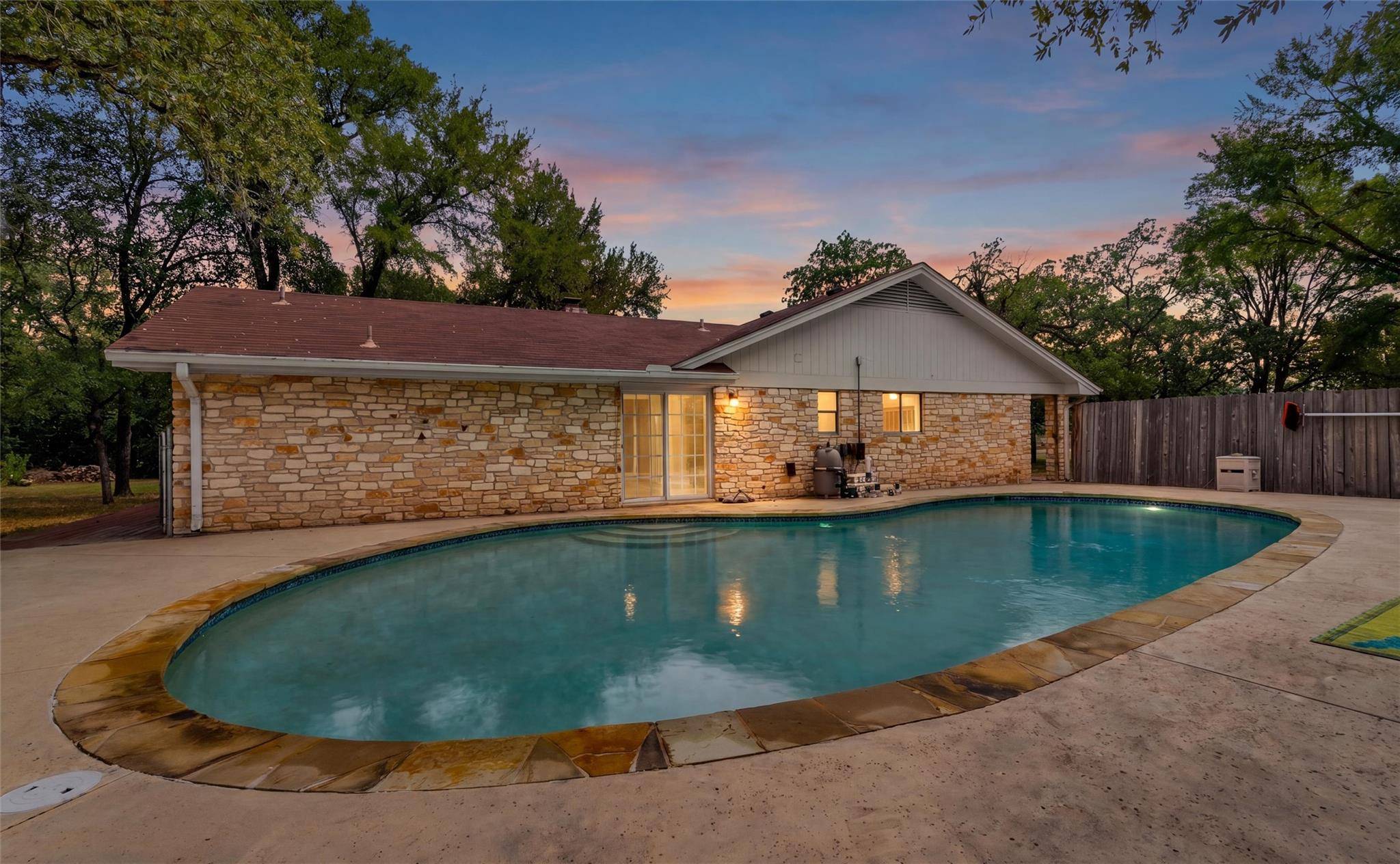 312 Southcross RD, Georgetown, TX 78628