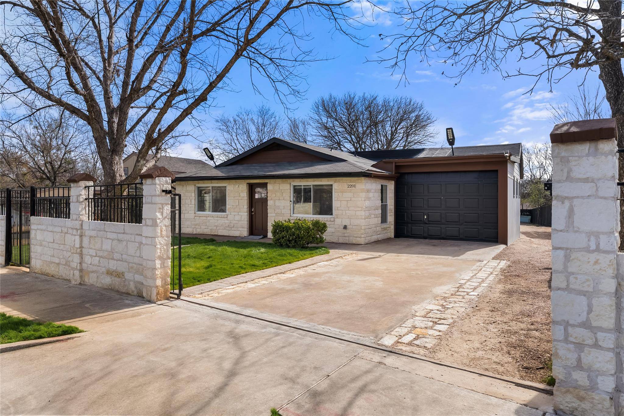 2201 Teri RD, Austin, TX 78744