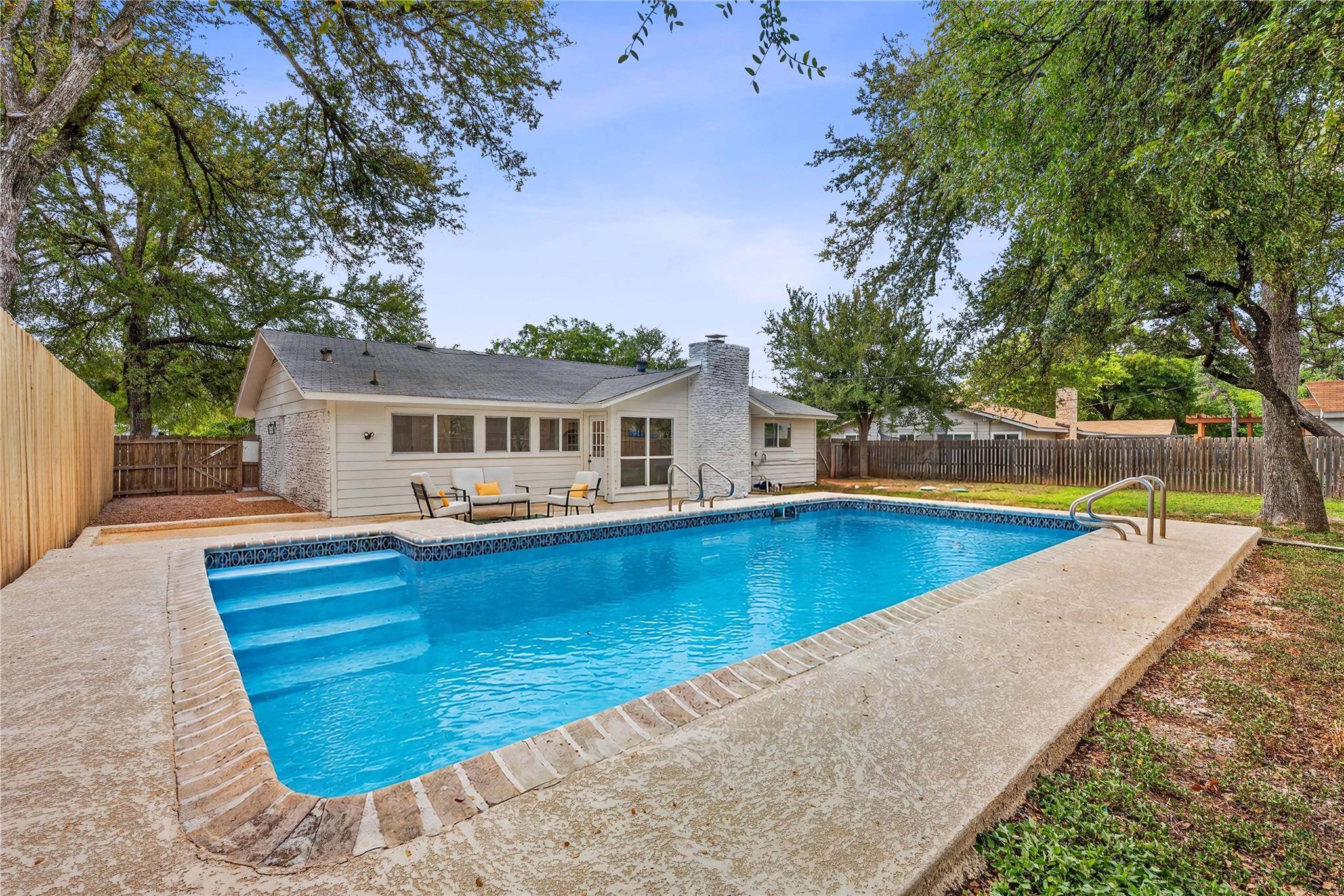 12505 Parkland DR, Austin, TX 78729