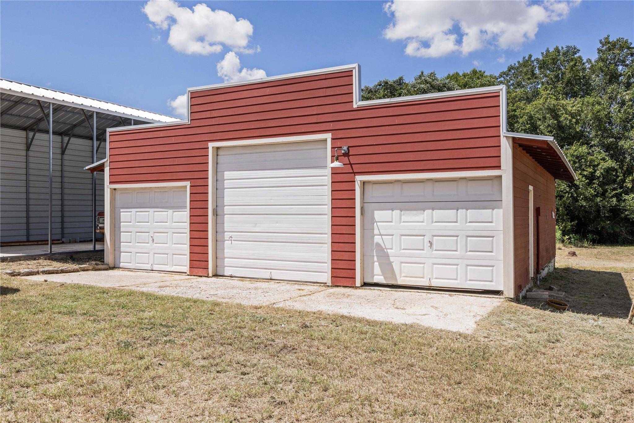 446 Roemer RD, Elgin, TX 78621