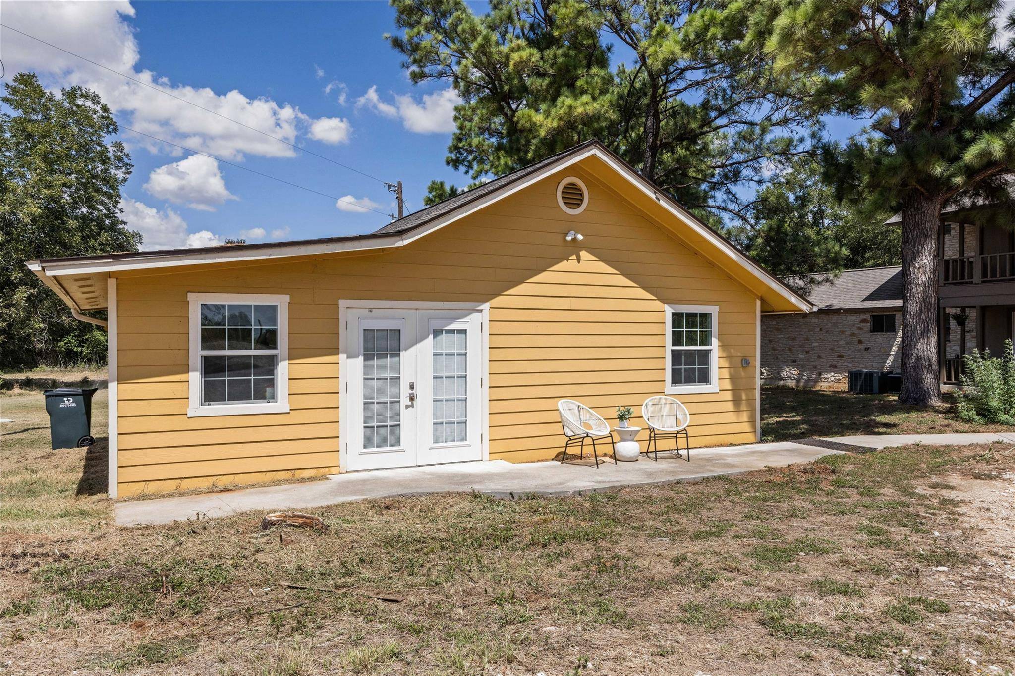 446 Roemer RD, Elgin, TX 78621