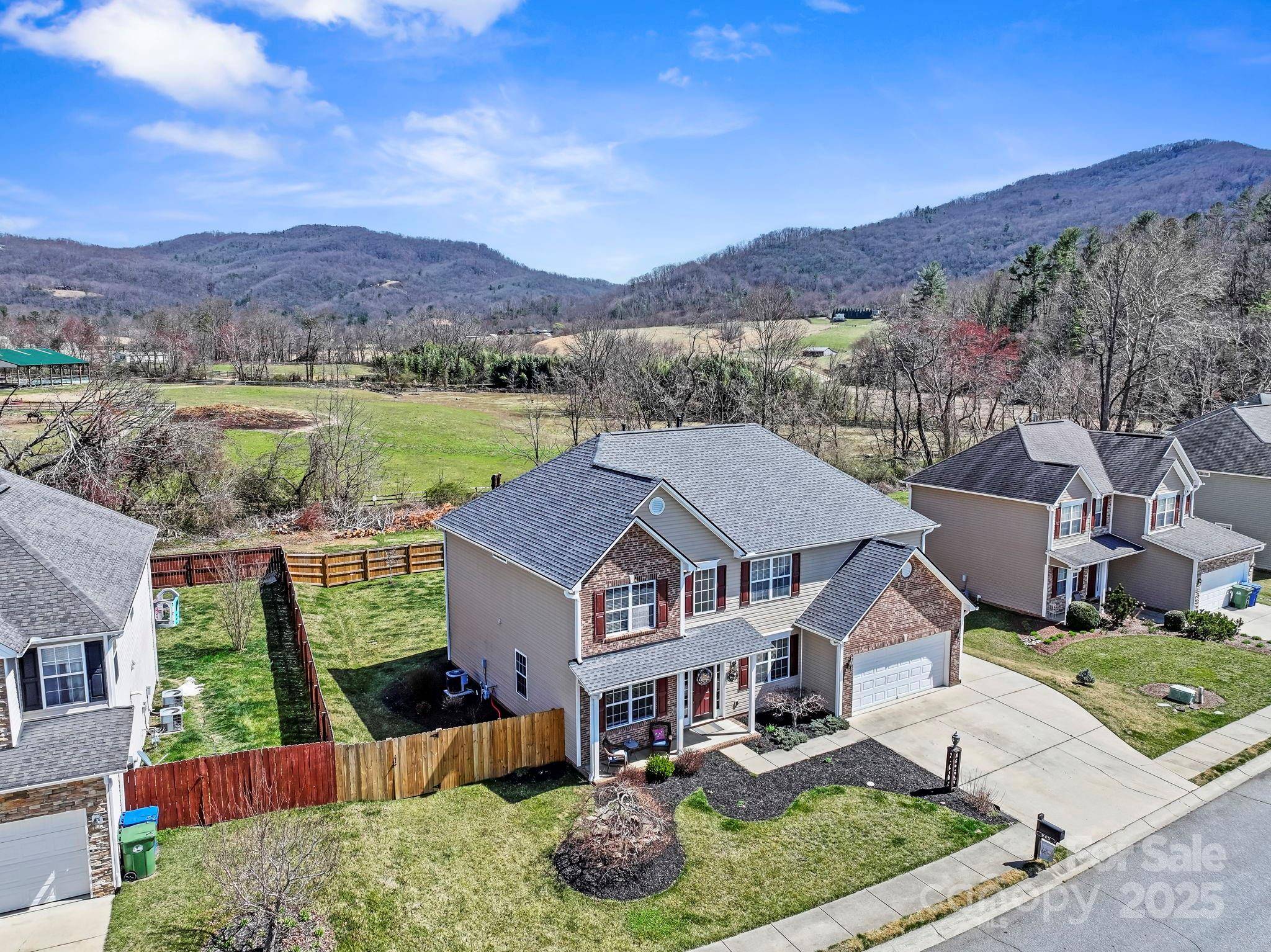 243 Wildbriar RD, Fletcher, NC 28732
