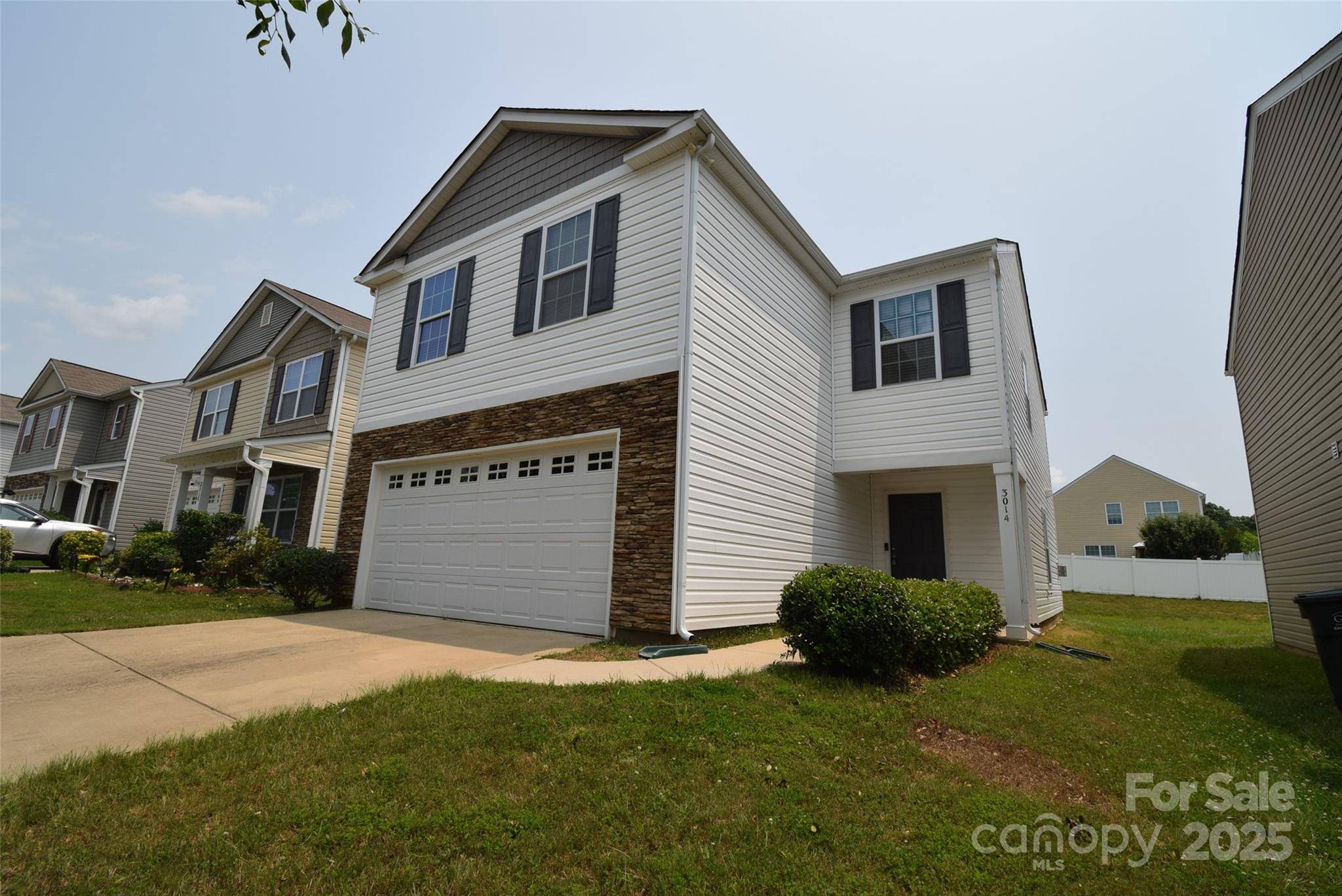 3014 Green Apple DR, Dallas, NC 28034