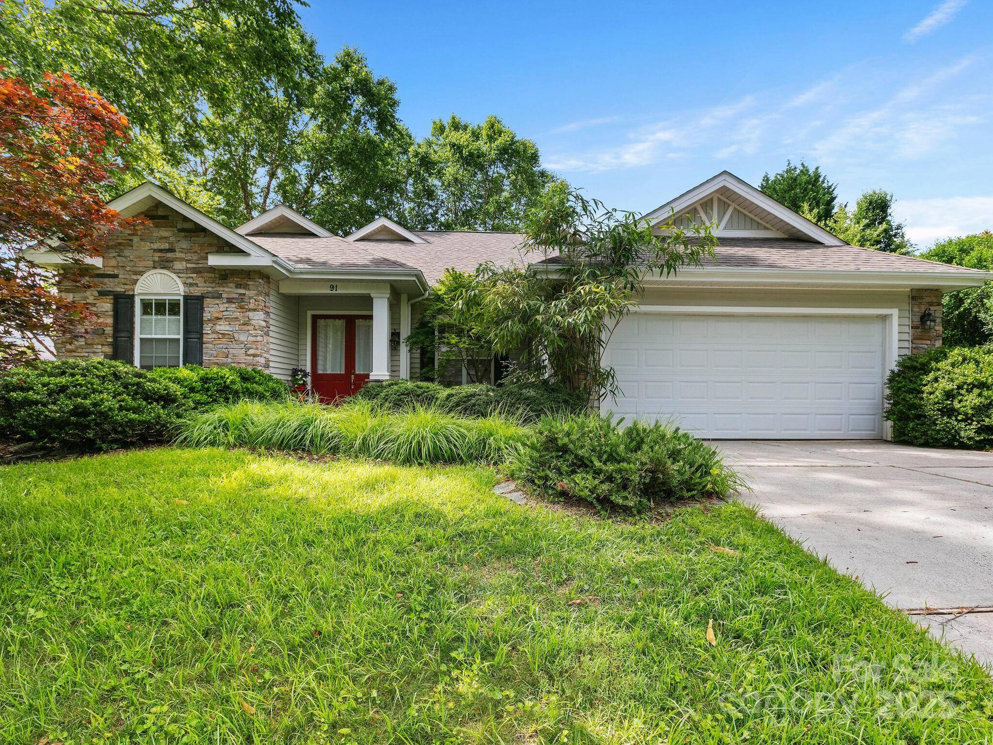 91 Talon Trail LN, Etowah, NC 28729