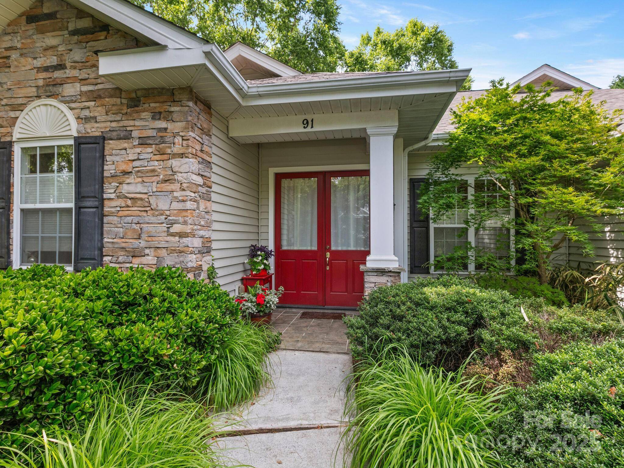 91 Talon Trail LN, Etowah, NC 28729